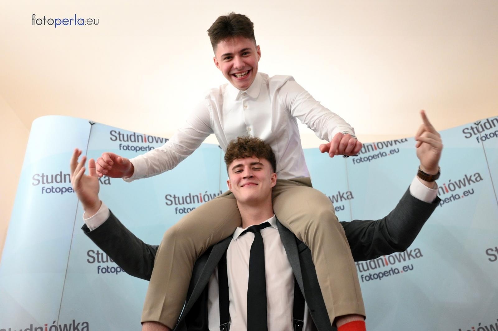 Zdjęcie w galerii na portalu naszraciborz.pl: Tak się bawi raciborski Ekonomik [FOTO i WIDEO] wiadomości z regionu