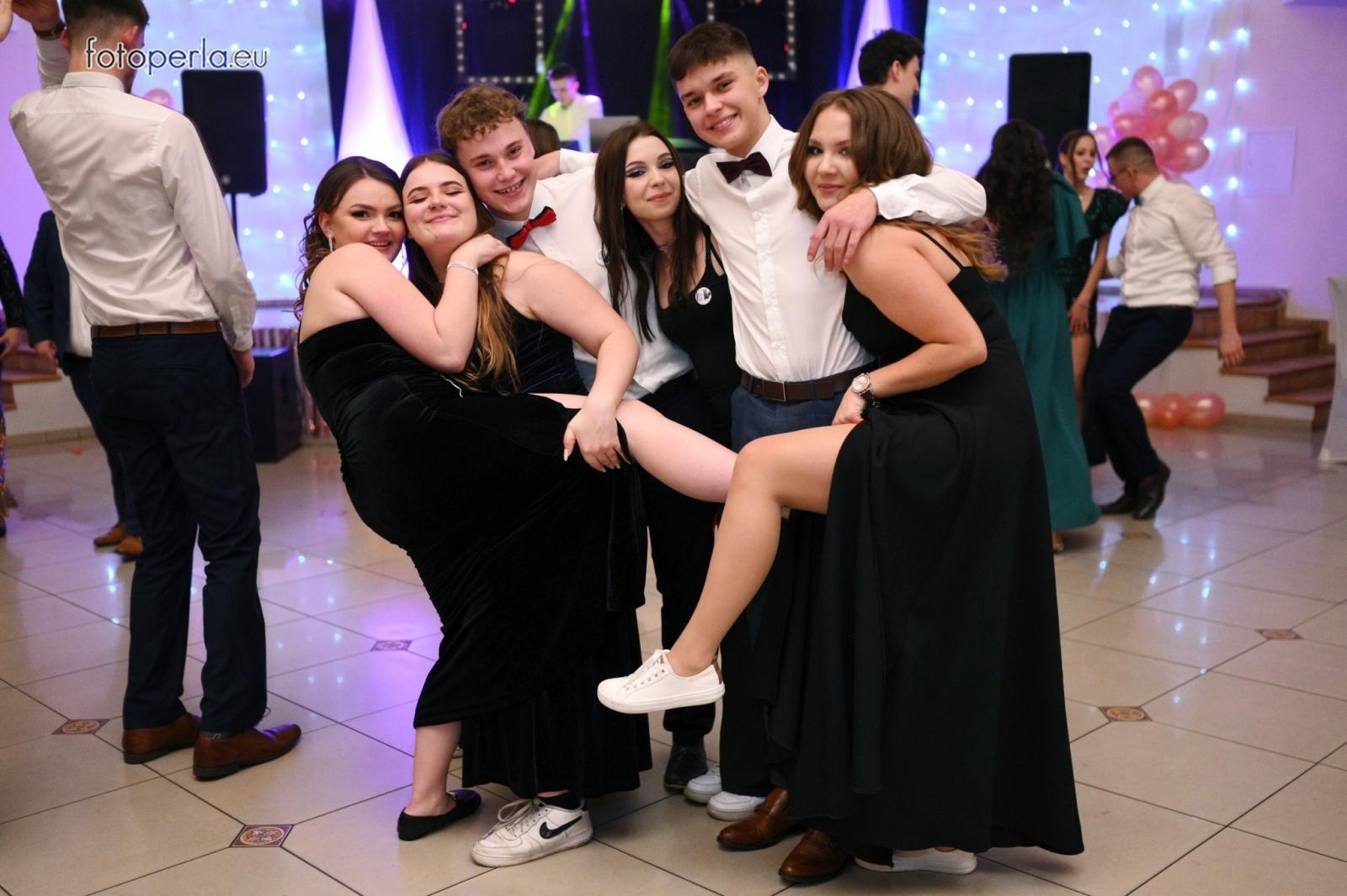 Zdjęcie w galerii na portalu naszraciborz.pl: Tak się bawi raciborski Ekonomik [FOTO i WIDEO] wiadomości z regionu