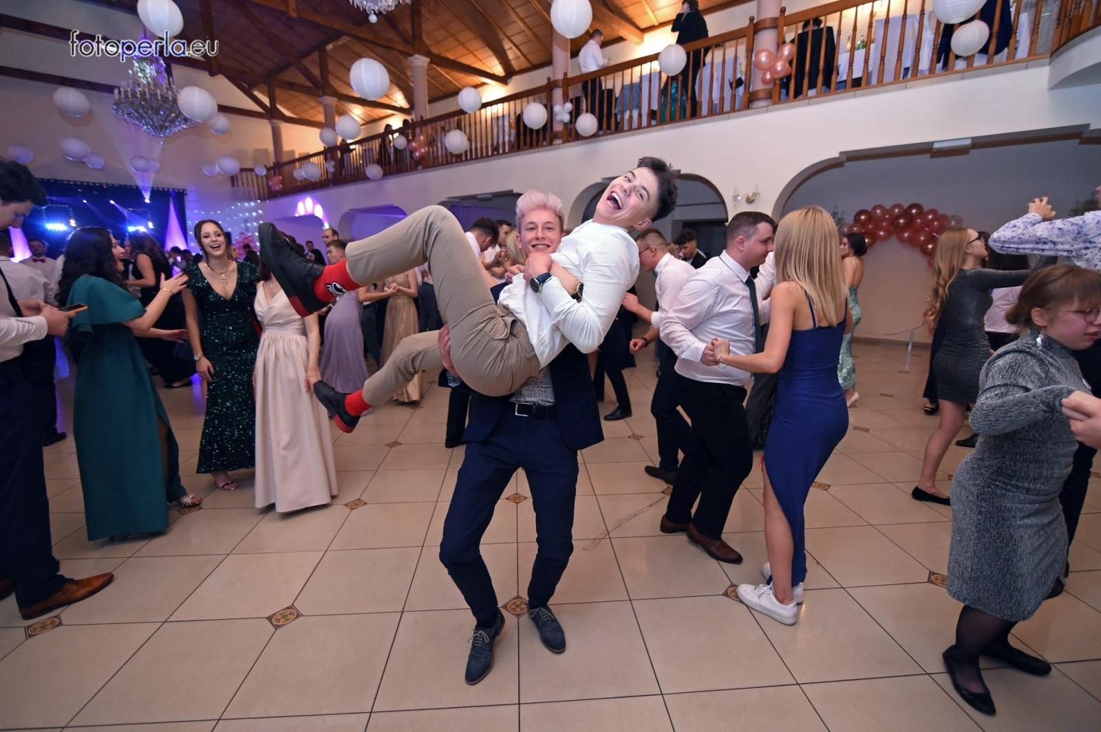 Zdjęcie w galerii na portalu naszraciborz.pl: Tak się bawi raciborski Ekonomik [FOTO i WIDEO] wiadomości z regionu