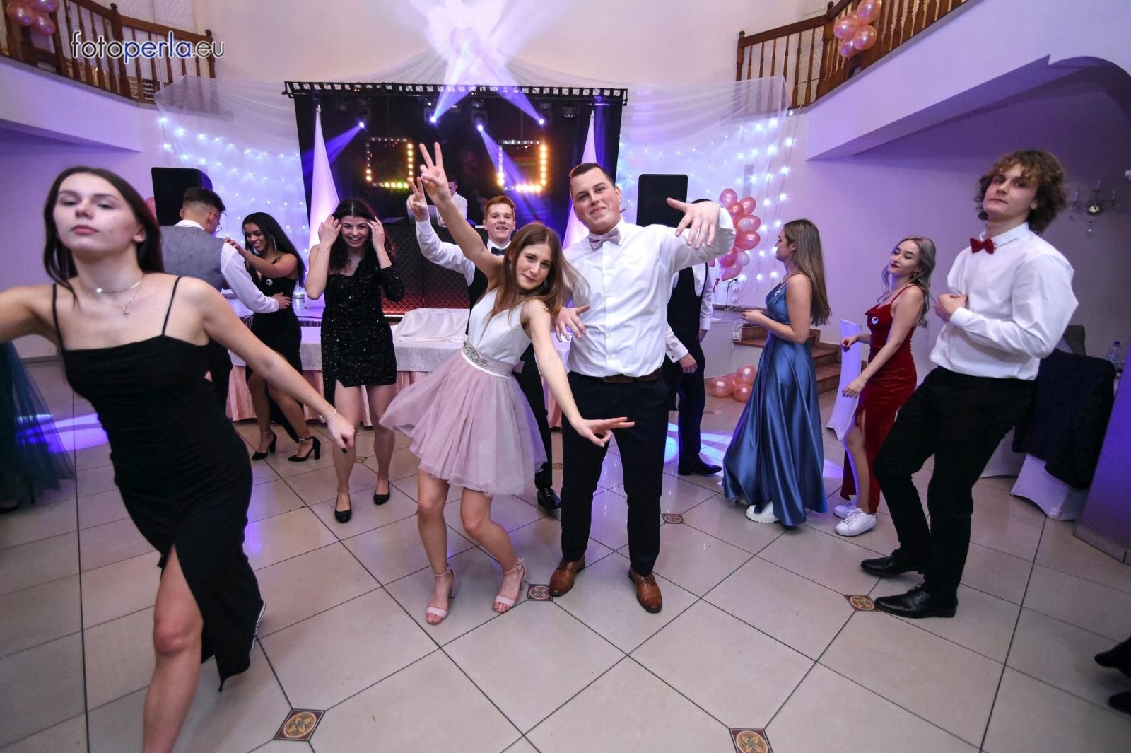 Zdjęcie w galerii na portalu naszraciborz.pl: Tak się bawi raciborski Ekonomik [FOTO i WIDEO] wiadomości z regionu