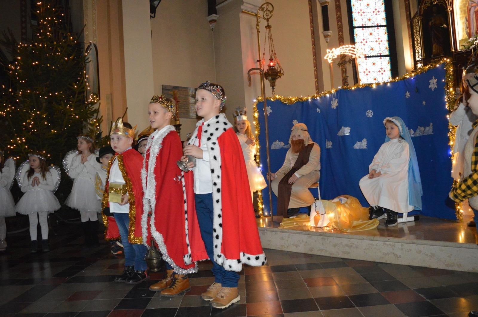 Zdjęcie w galerii na portalu naszraciborz.pl: Witaj Jezu ukochany. Przedszkolaki z Rudnika pokazały jasełka wiadomości z regionu