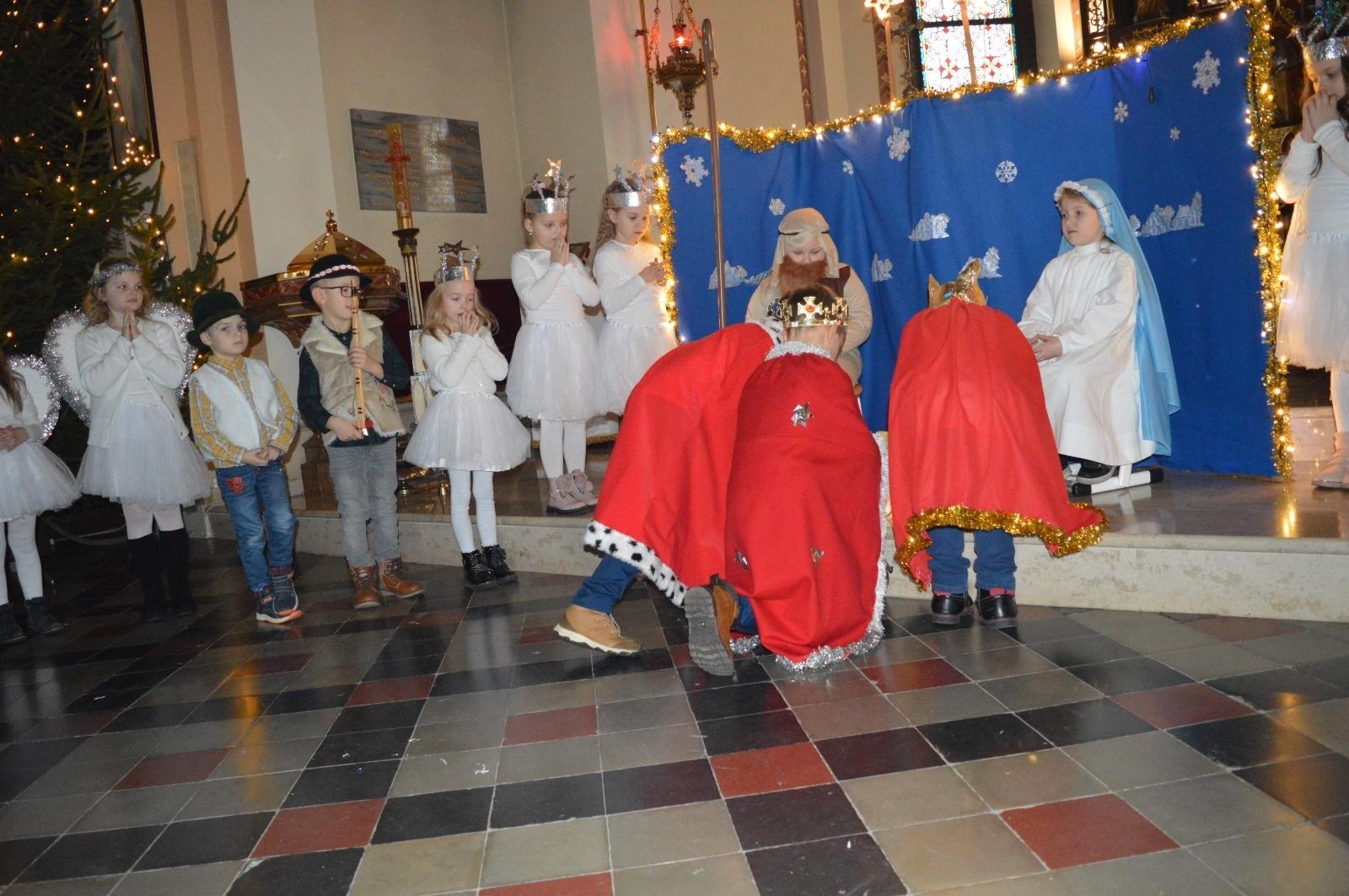 Zdjęcie w galerii na portalu naszraciborz.pl: Witaj Jezu ukochany. Przedszkolaki z Rudnika pokazały jasełka wiadomości z regionu
