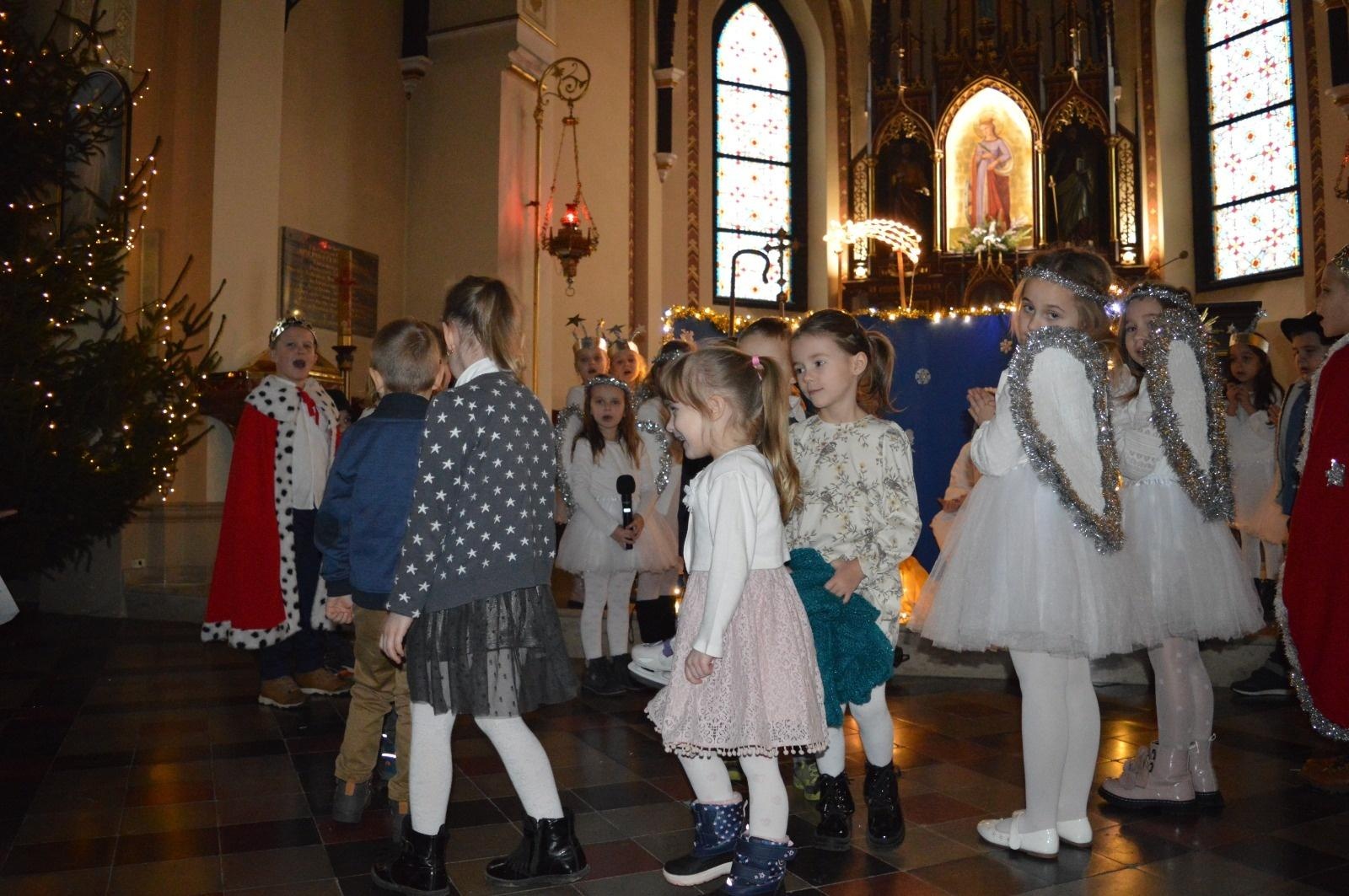 Zdjęcie w galerii na portalu naszraciborz.pl: Witaj Jezu ukochany. Przedszkolaki z Rudnika pokazały jasełka wiadomości z regionu