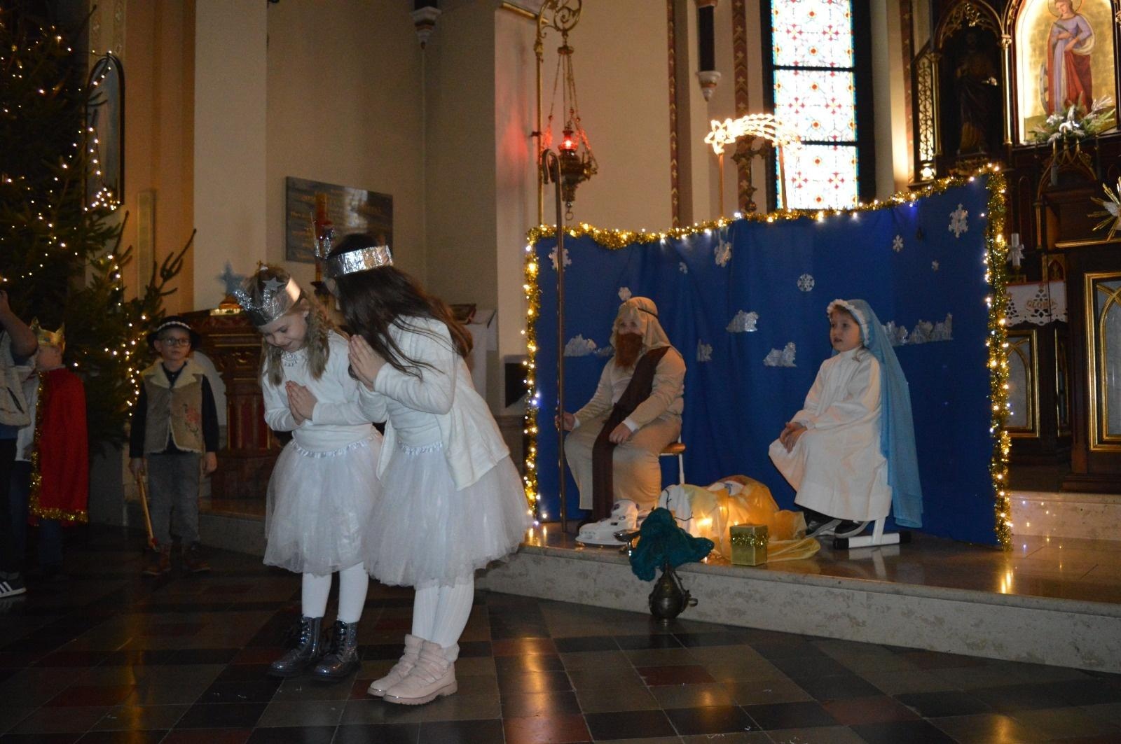 Zdjęcie w galerii na portalu naszraciborz.pl: Witaj Jezu ukochany. Przedszkolaki z Rudnika pokazały jasełka wiadomości z regionu