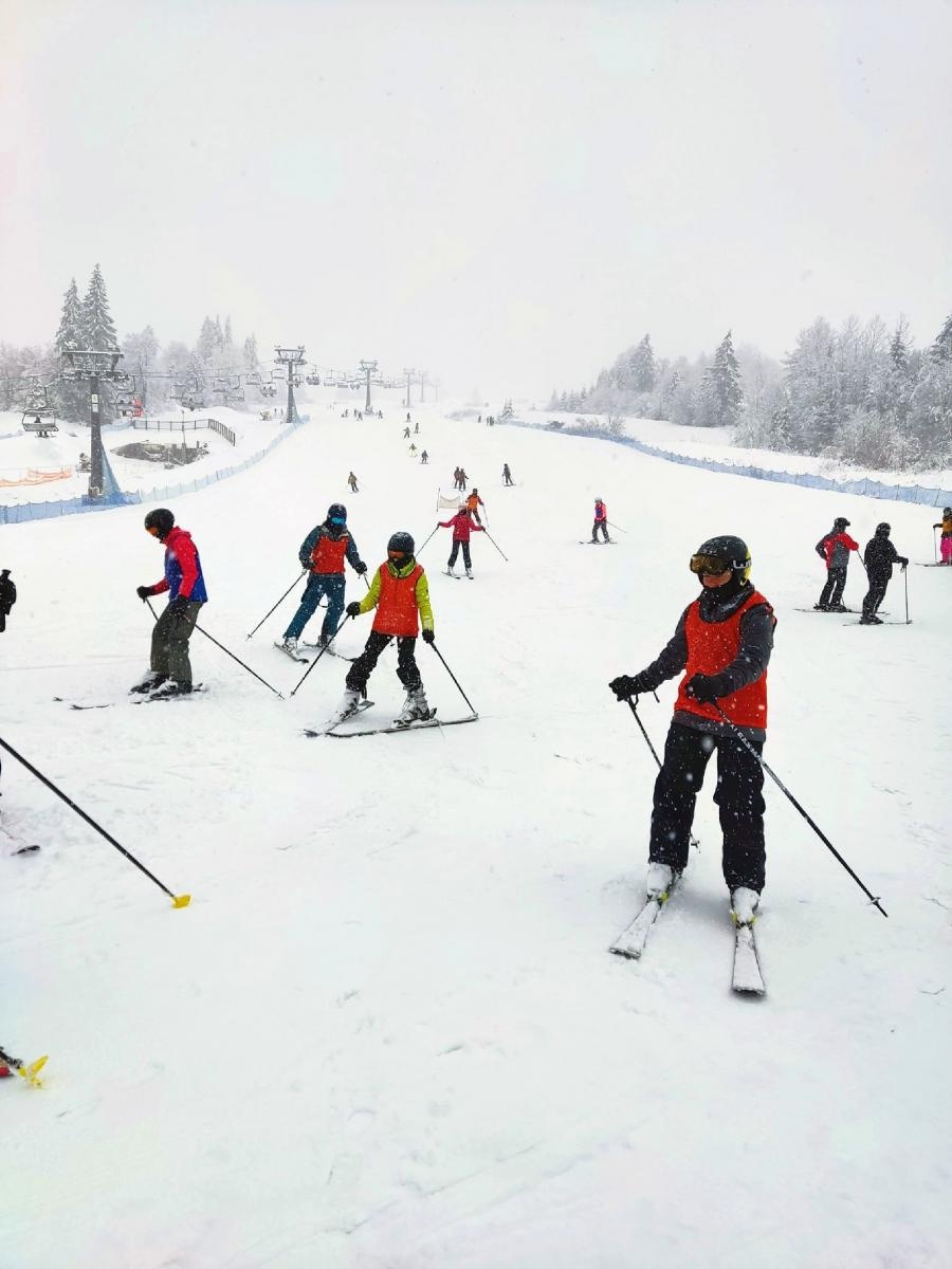 Zdjęcie w galerii na portalu naszraciborz.pl: Młodzi mieszkańcy gminy Krzyżanowice szusowali po stokach wiadomości z regionu