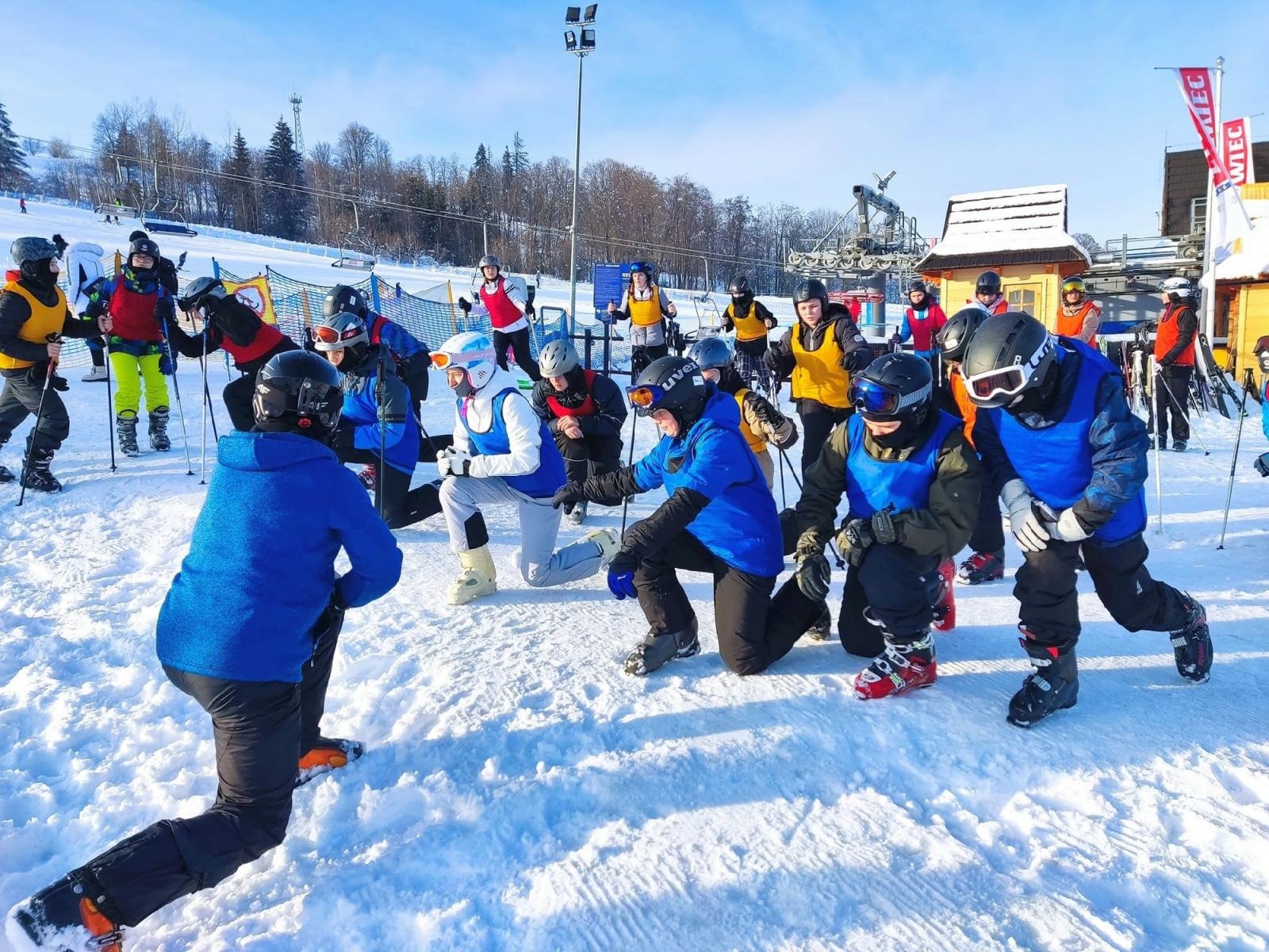 Zdjęcie w galerii na portalu naszraciborz.pl: Młodzi mieszkańcy gminy Krzyżanowice szusowali po stokach wiadomości z regionu