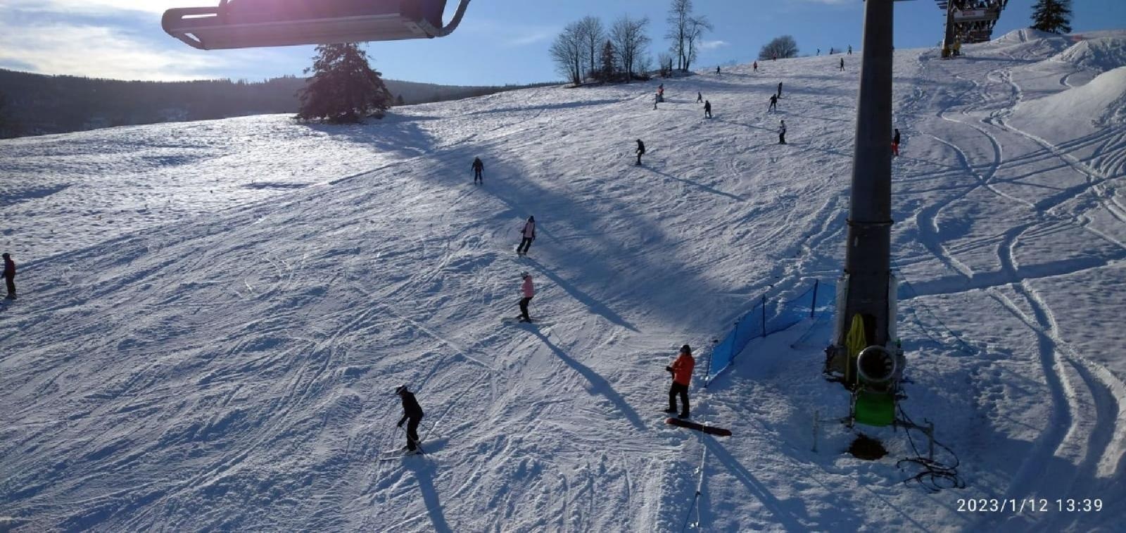 Zdjęcie w galerii na portalu naszraciborz.pl: Młodzi mieszkańcy gminy Krzyżanowice szusowali po stokach wiadomości z regionu