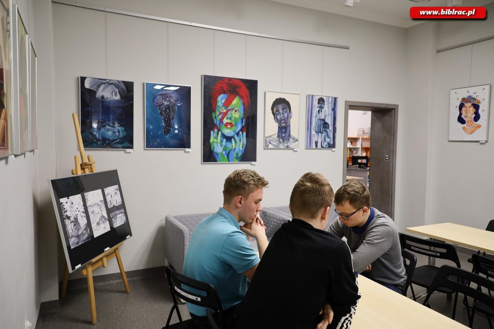 Zdjęcie w galerii na portalu naszraciborz.pl: Noc z grami bez prądu. Rywalizacja do białego rana wiadomości z regionu