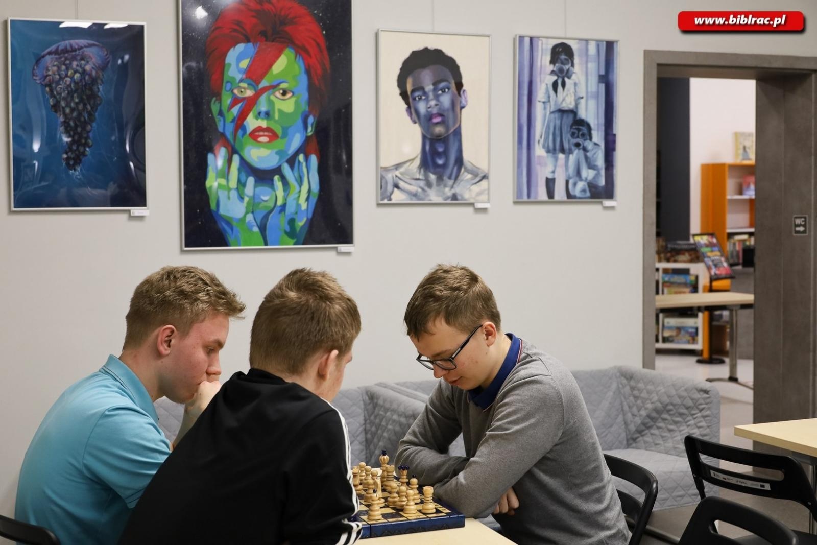 Zdjęcie w galerii na portalu naszraciborz.pl: Noc z grami bez prądu. Rywalizacja do białego rana wiadomości z regionu