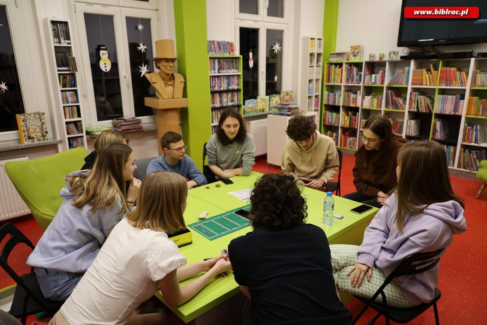 Zdjęcie w galerii na portalu naszraciborz.pl: Noc z grami bez prądu. Rywalizacja do białego rana wiadomości z regionu