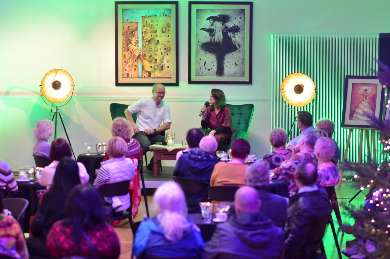 Zdjęcie w galerii na portalu naszraciborz.pl: W punkt. Spotkanie z malarstwem Sławka Grucy wiadomości z regionu