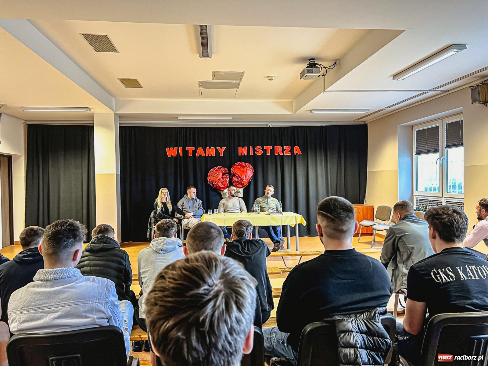 Zdjęcie w galerii na portalu naszraciborz.pl: Czujesz strach, nie walcz! Tomasz Adamek w Raciborzu wiadomości z regionu