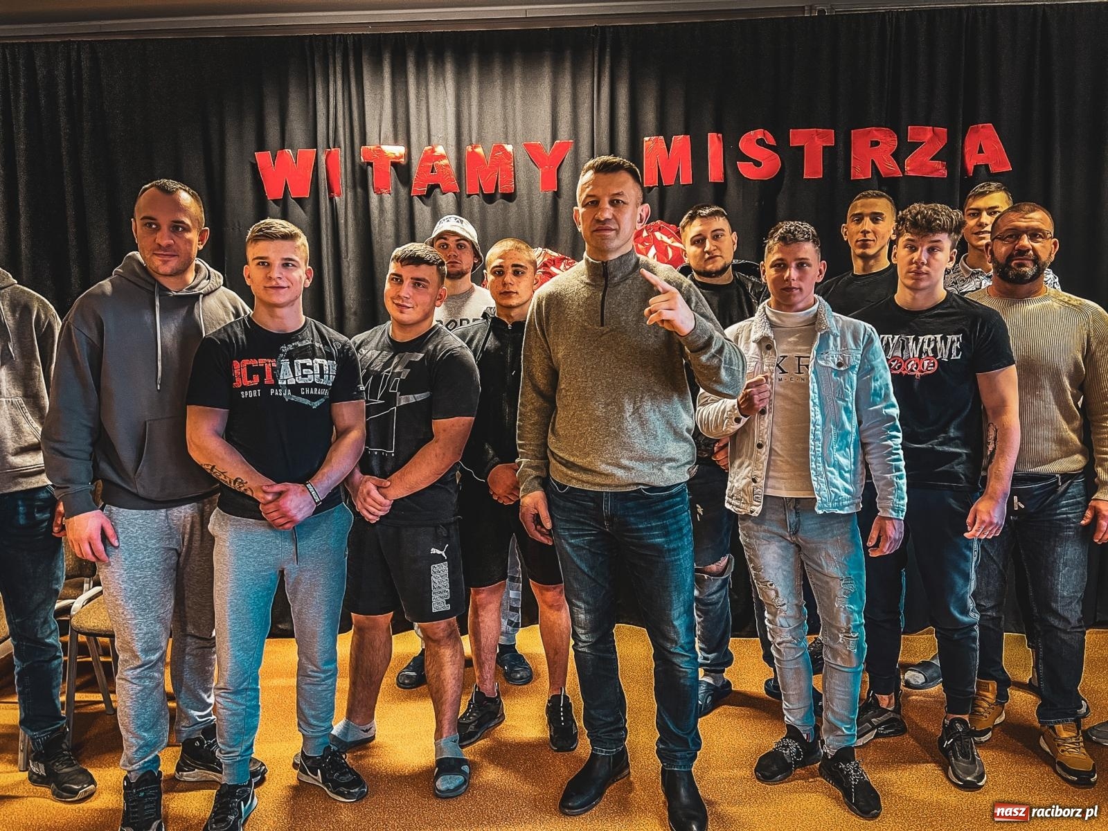 Zdjęcie w galerii na portalu naszraciborz.pl: Czujesz strach, nie walcz! Tomasz Adamek w Raciborzu wiadomości z regionu