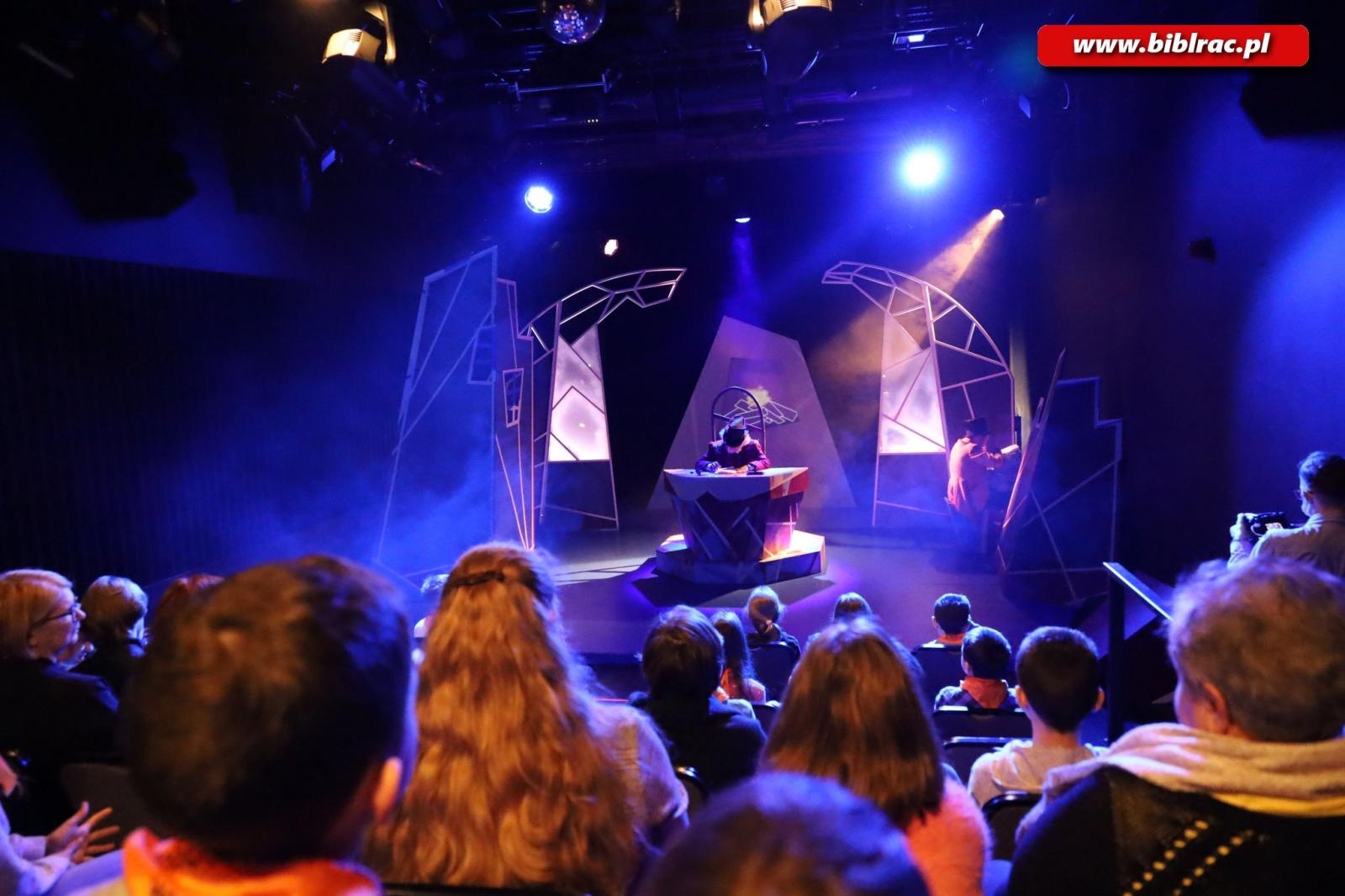 Zdjęcie w galerii na portalu naszraciborz.pl: Biblioteczne ferie z teatrem wiadomości z regionu