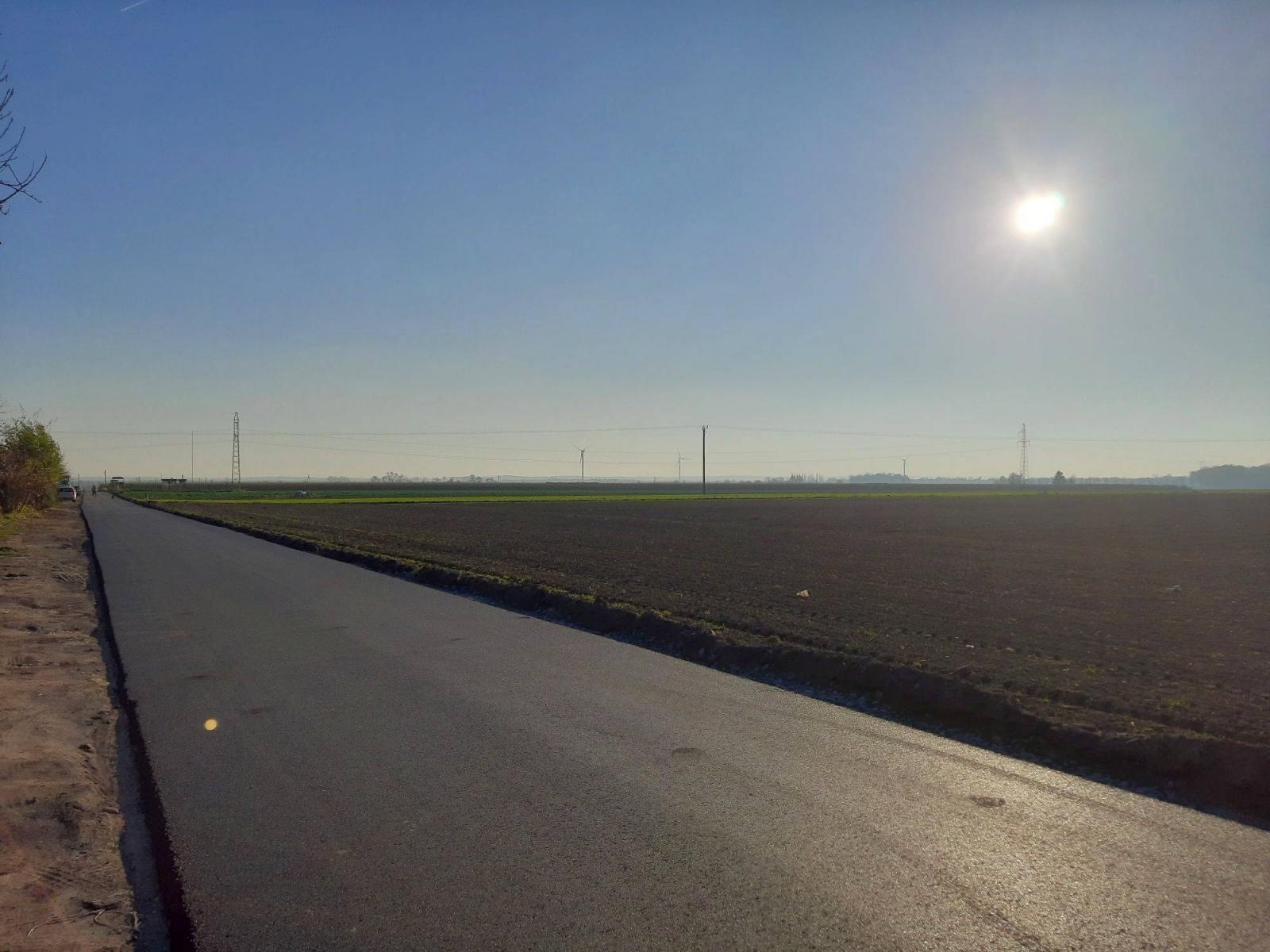 Zdjęcie w galerii na portalu naszraciborz.pl: Tu na razie jest ściernisko, ale będzie San Francisco [INTERWENCJA] wiadomości z regionu