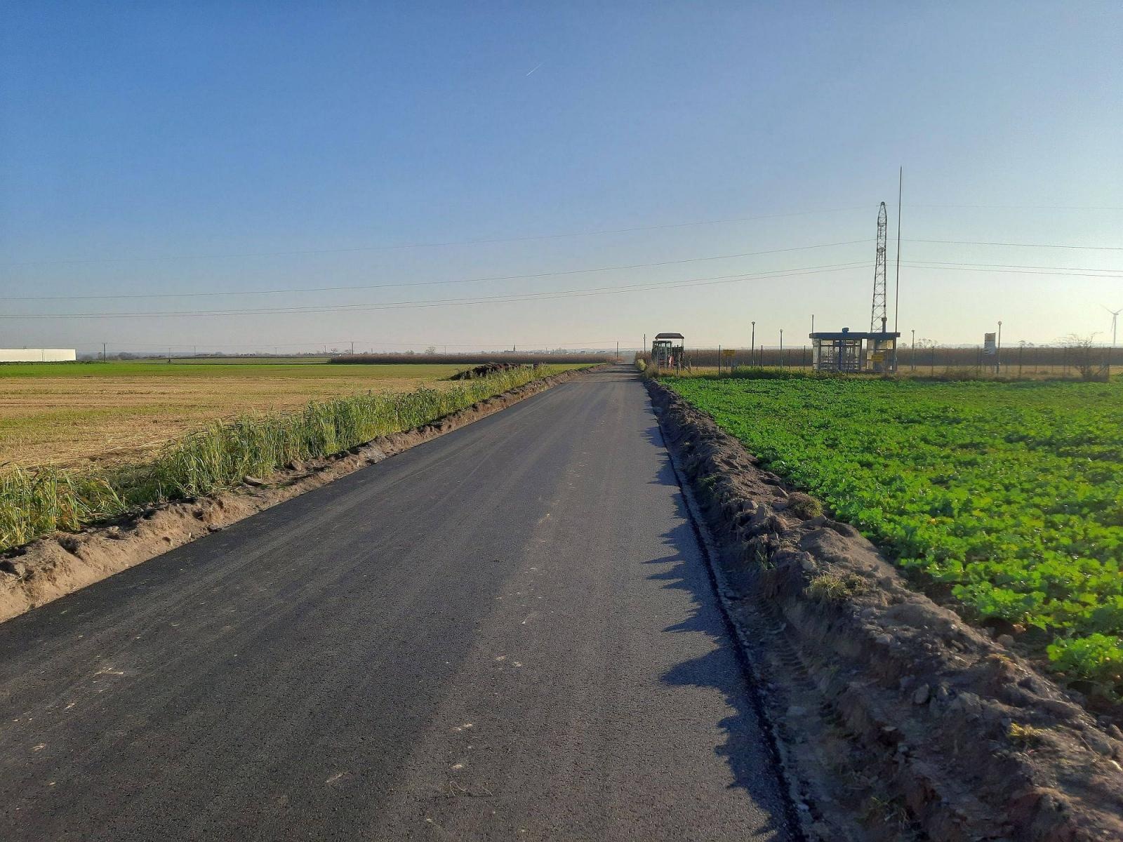 Zdjęcie w galerii na portalu naszraciborz.pl: Tu na razie jest ściernisko, ale będzie San Francisco [INTERWENCJA] wiadomości z regionu