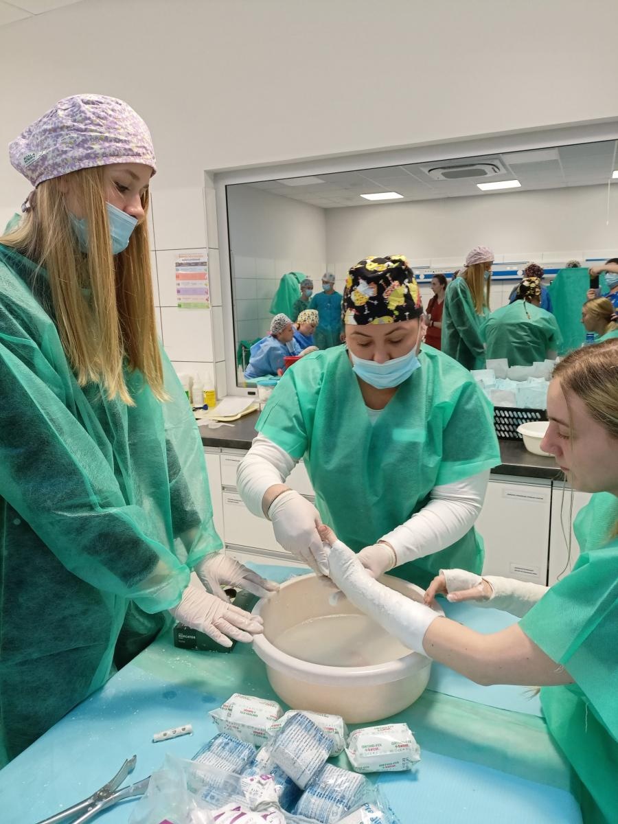 Zdjęcie w galerii na portalu naszraciborz.pl: Raciborscy uczniowie szkół średnich poznali MCSM w Raciborzu wiadomości z regionu