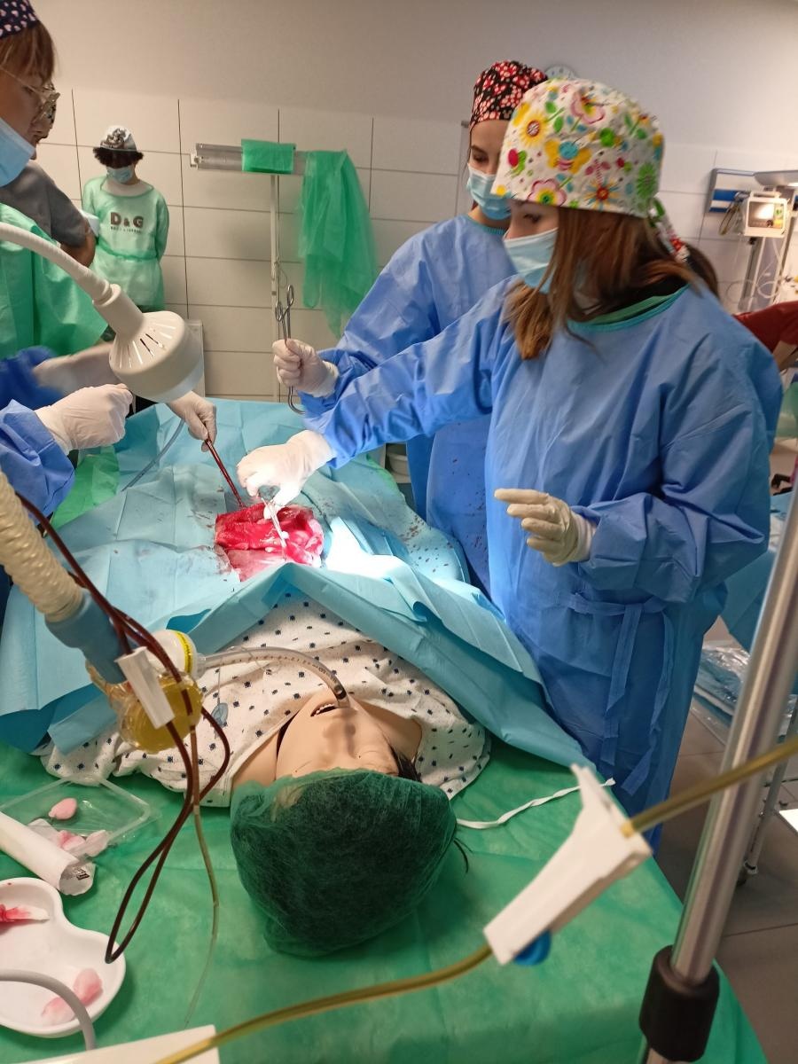 Zdjęcie w galerii na portalu naszraciborz.pl: Raciborscy uczniowie szkół średnich poznali MCSM w Raciborzu wiadomości z regionu