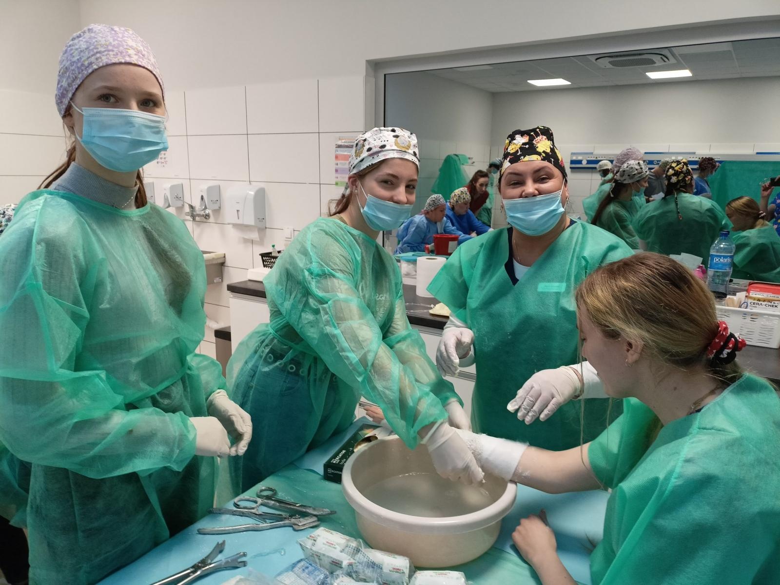 Zdjęcie w galerii na portalu naszraciborz.pl: Raciborscy uczniowie szkół średnich poznali MCSM w Raciborzu wiadomości z regionu
