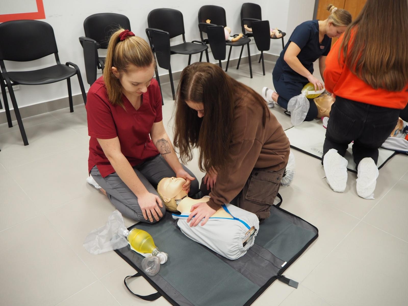 Zdjęcie w galerii na portalu naszraciborz.pl: Raciborscy uczniowie szkół średnich poznali MCSM w Raciborzu wiadomości z regionu