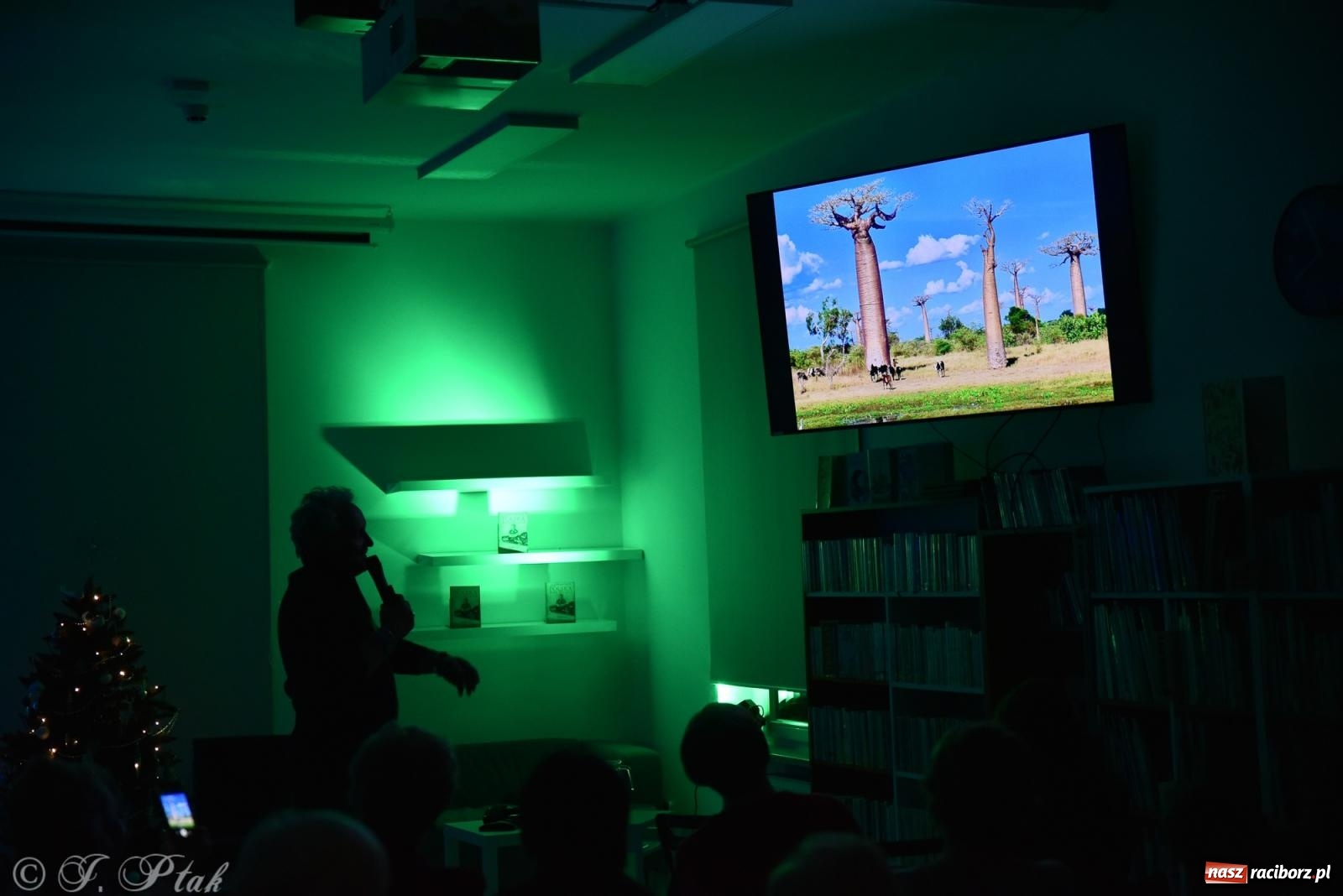 Zdjęcie w galerii na portalu naszraciborz.pl: Polska według Kreta - spotkanie w Raciborzu [FOTO i WIDEO] wiadomości z regionu