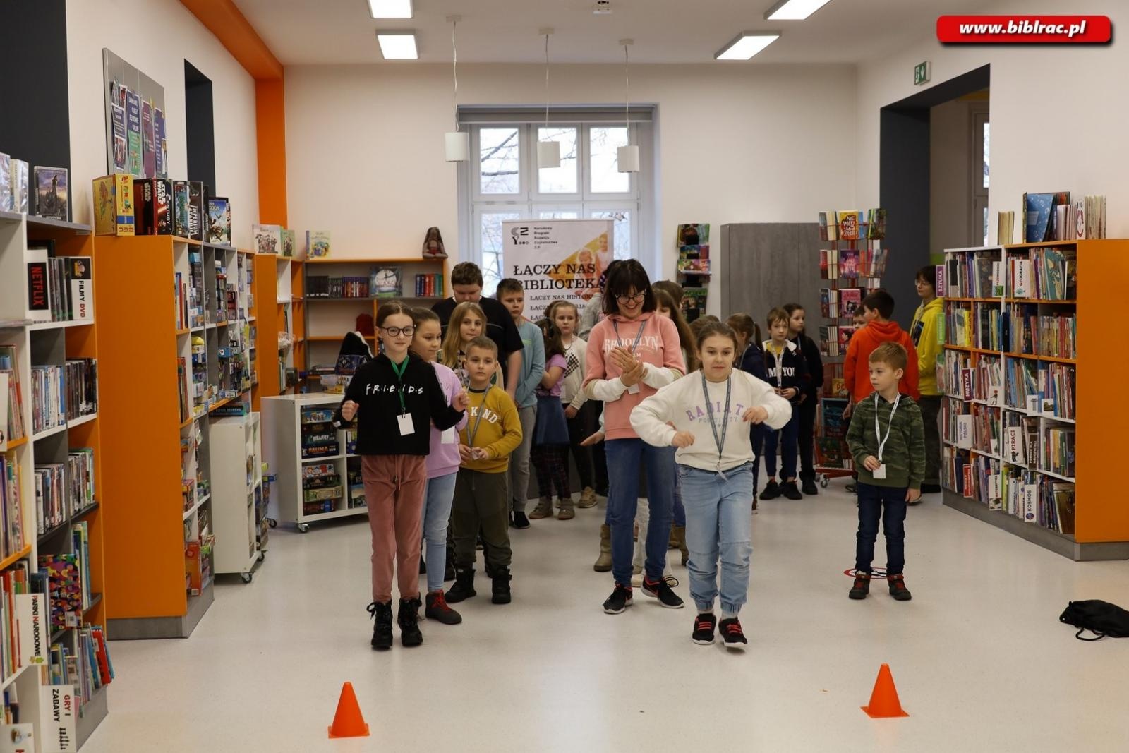 Zdjęcie w galerii na portalu naszraciborz.pl: Filmowe Ferie z raciborską Biblioteką na półmetku wiadomości z regionu