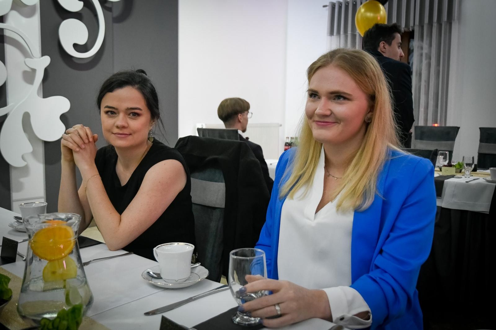 Zdjęcie w galerii na portalu naszraciborz.pl: Studniówka Diecezjalnego LO w Raciborzu [FOTO i WIDEO] wiadomości z regionu