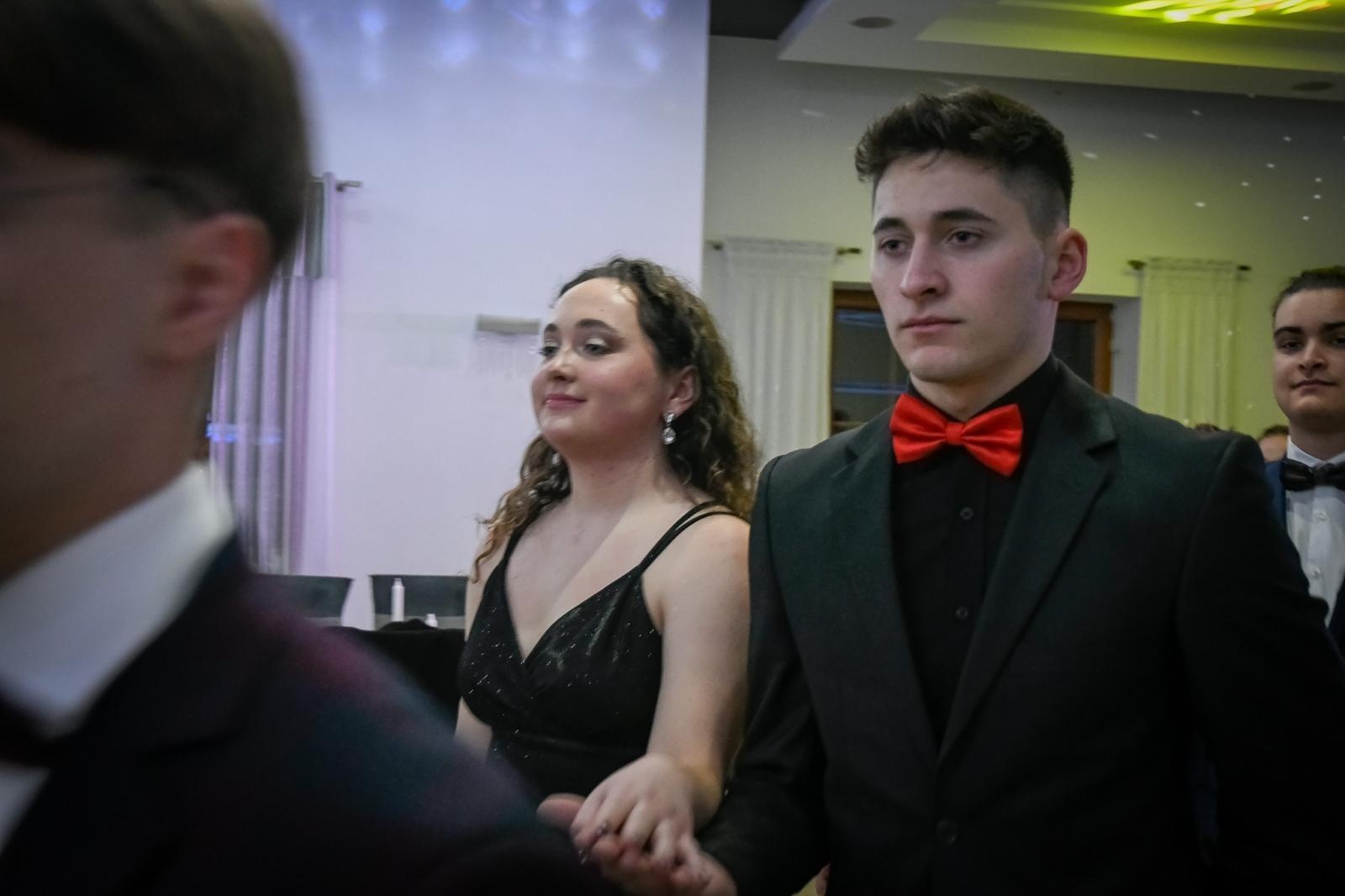 Zdjęcie w galerii na portalu naszraciborz.pl: Studniówka Diecezjalnego LO w Raciborzu [FOTO i WIDEO] wiadomości z regionu