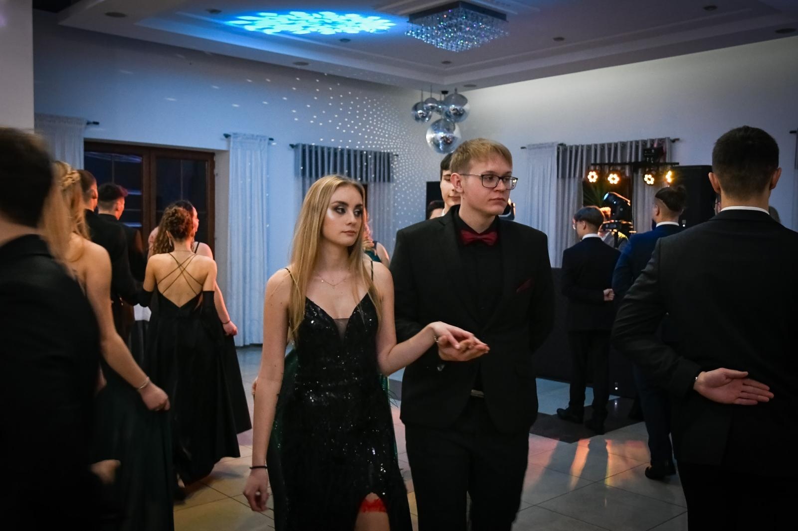 Zdjęcie w galerii na portalu naszraciborz.pl: Studniówka Diecezjalnego LO w Raciborzu [FOTO i WIDEO] wiadomości z regionu