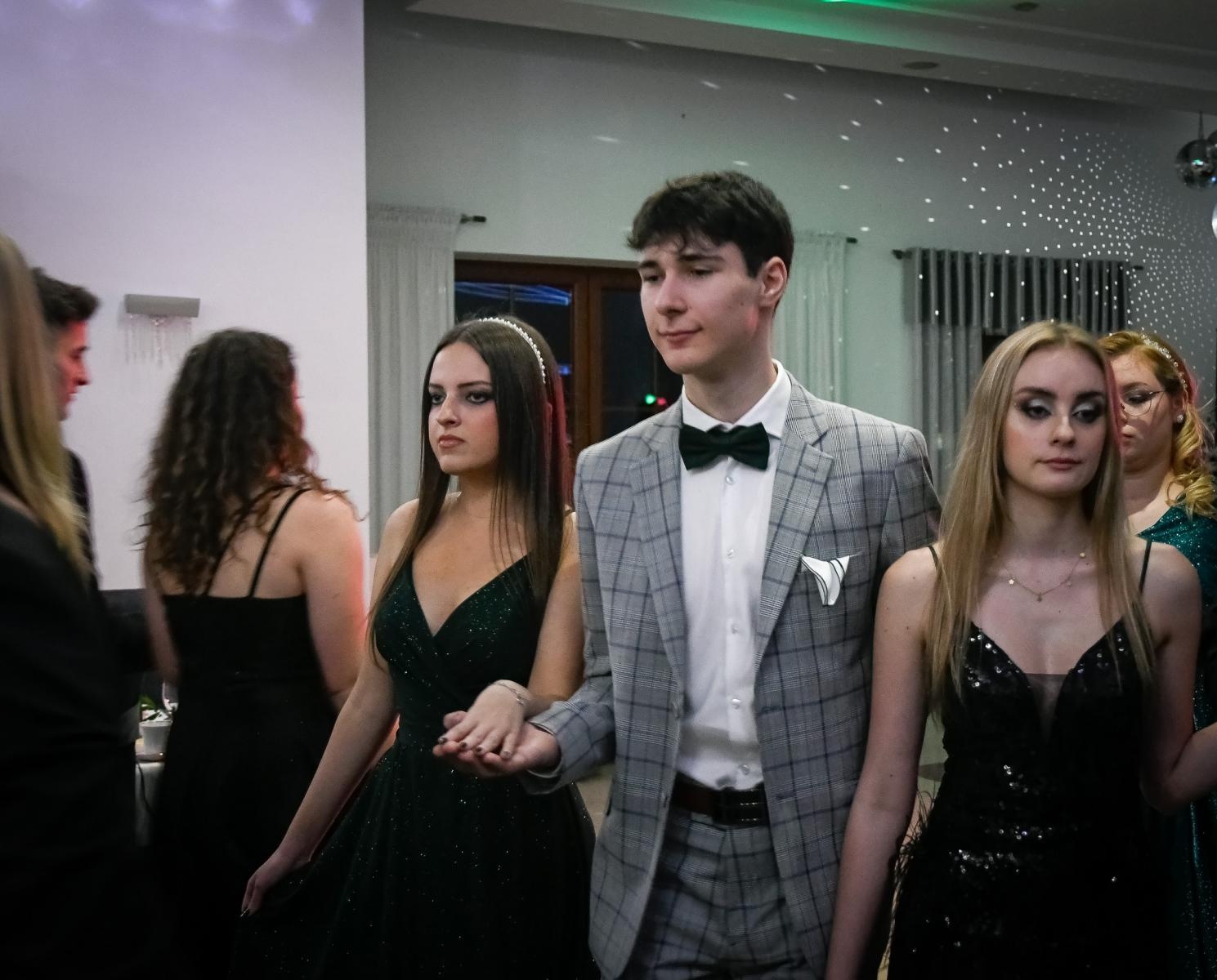 Zdjęcie w galerii na portalu naszraciborz.pl: Studniówka Diecezjalnego LO w Raciborzu [FOTO i WIDEO] wiadomości z regionu