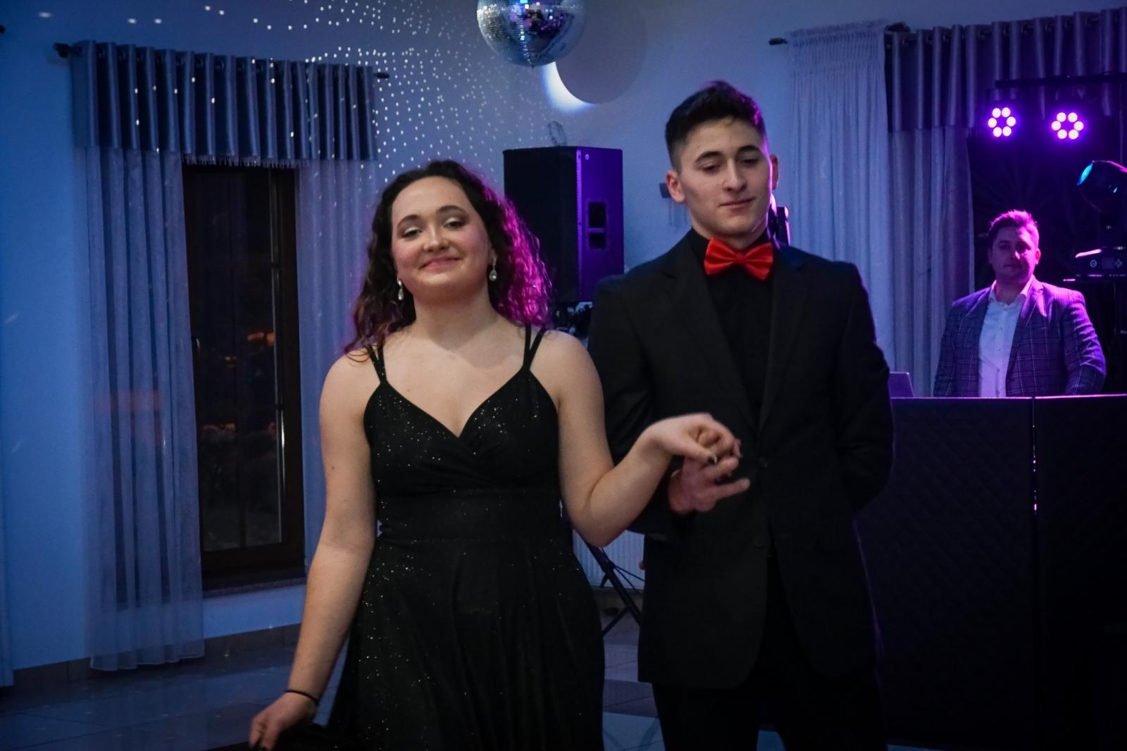 Zdjęcie w galerii na portalu naszraciborz.pl: Studniówka Diecezjalnego LO w Raciborzu [FOTO i WIDEO] wiadomości z regionu