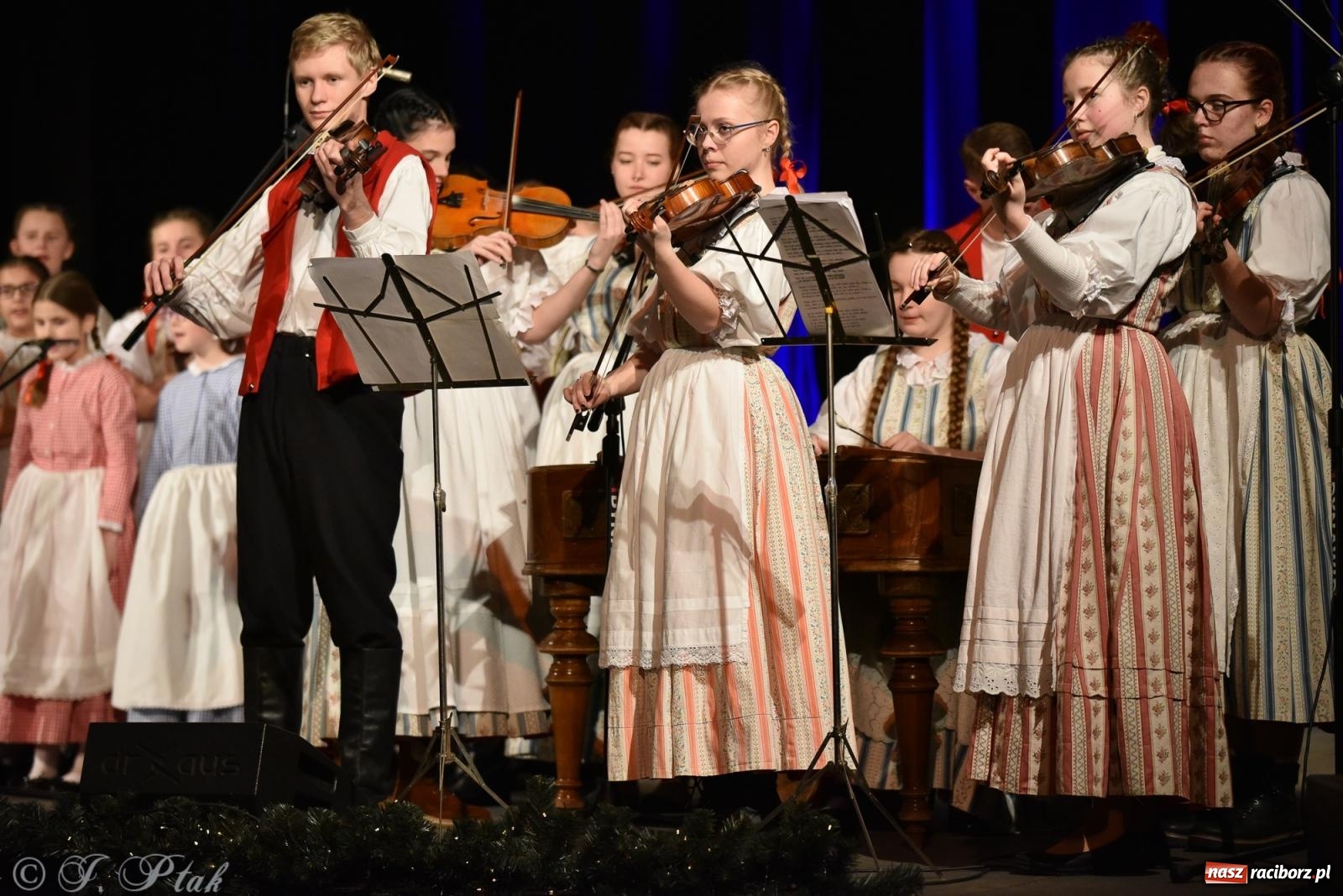 Zdjęcie w galerii na portalu naszraciborz.pl: Czesko-polski koncert kolędowy w Strzesze wiadomości z regionu