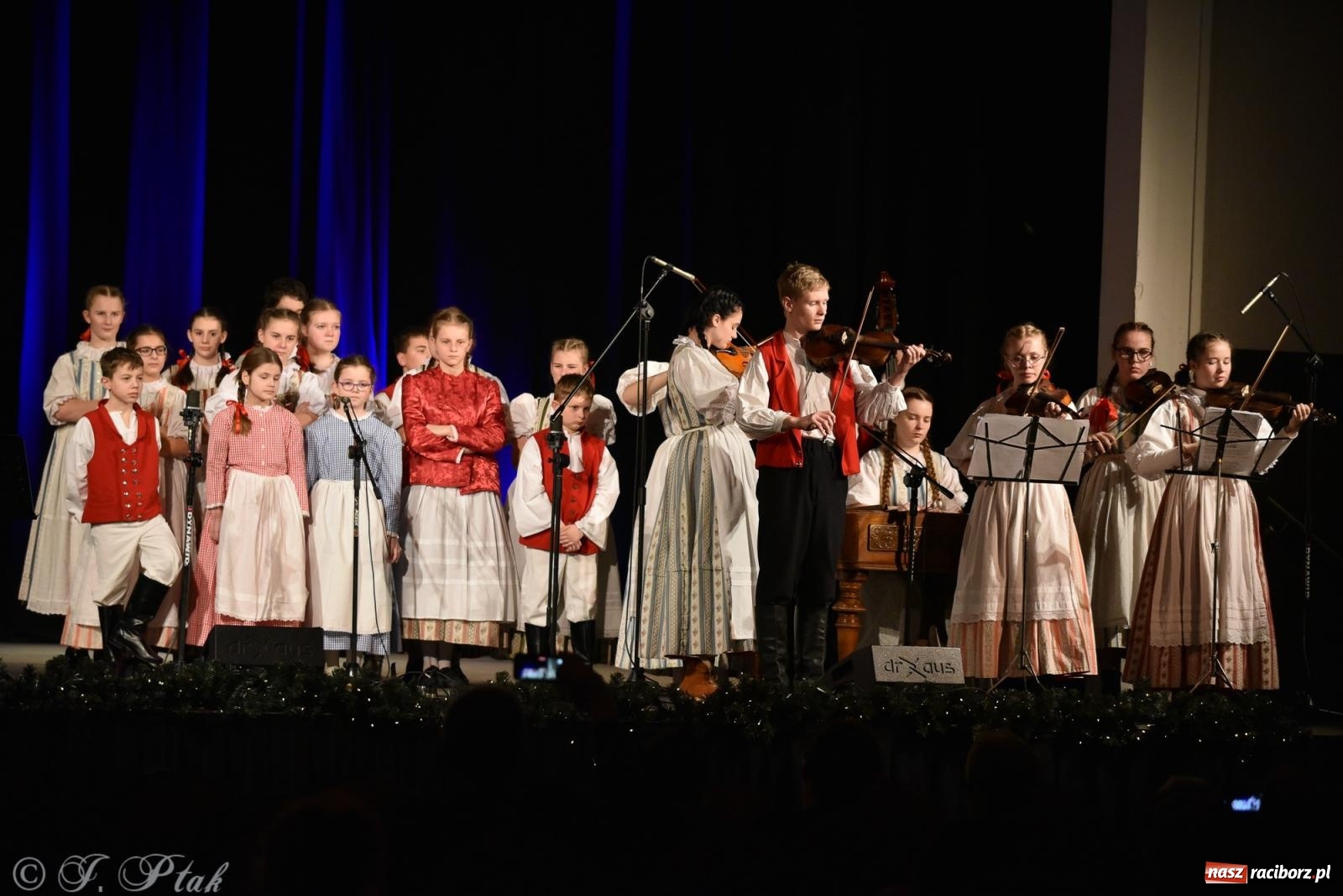 Zdjęcie w galerii na portalu naszraciborz.pl: Czesko-polski koncert kolędowy w Strzesze wiadomości z regionu