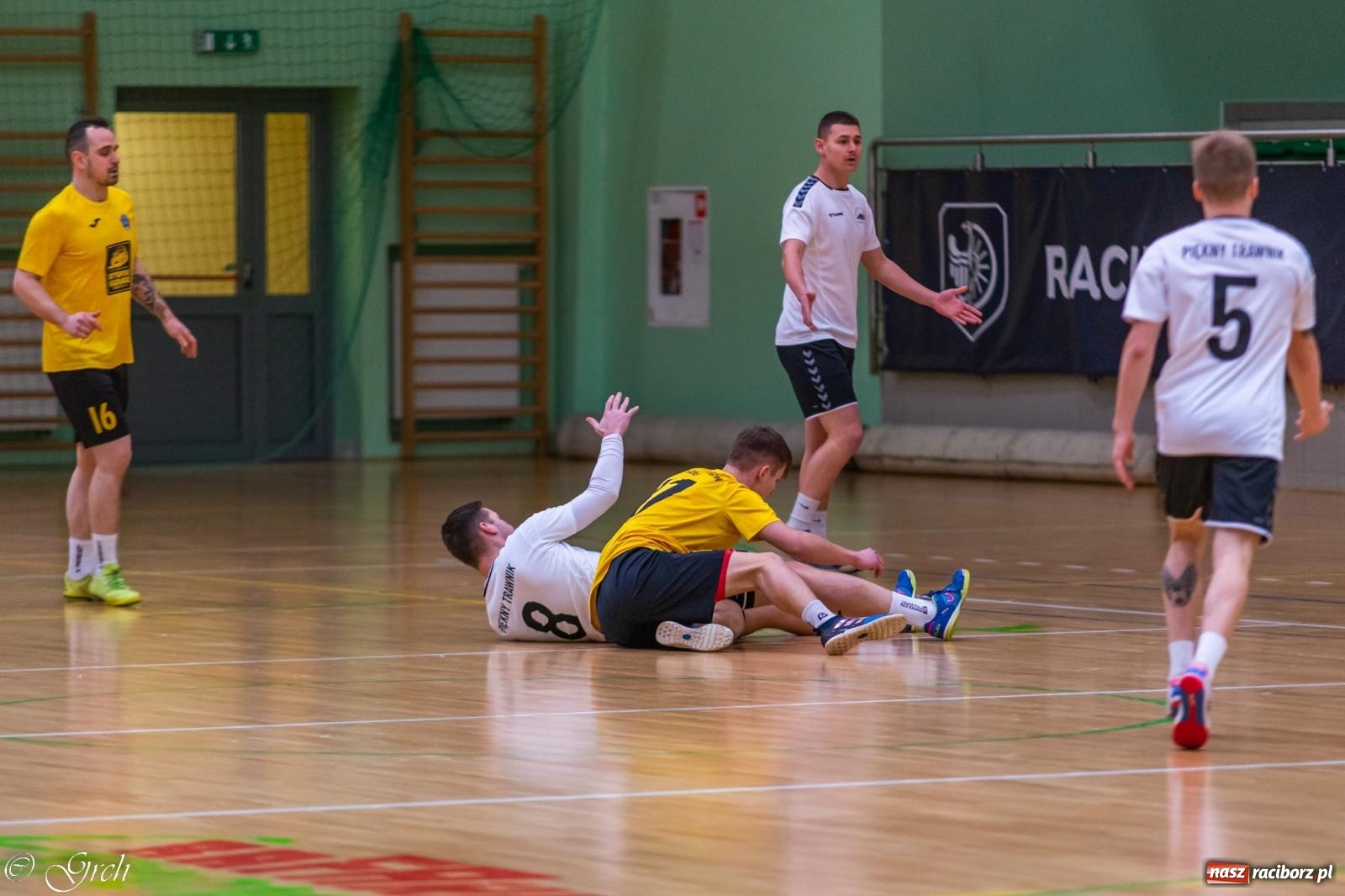 Zdjęcie w galerii na portalu naszraciborz.pl: Pierwszoligowe emocje w HLPN [FOTO] wiadomości z regionu