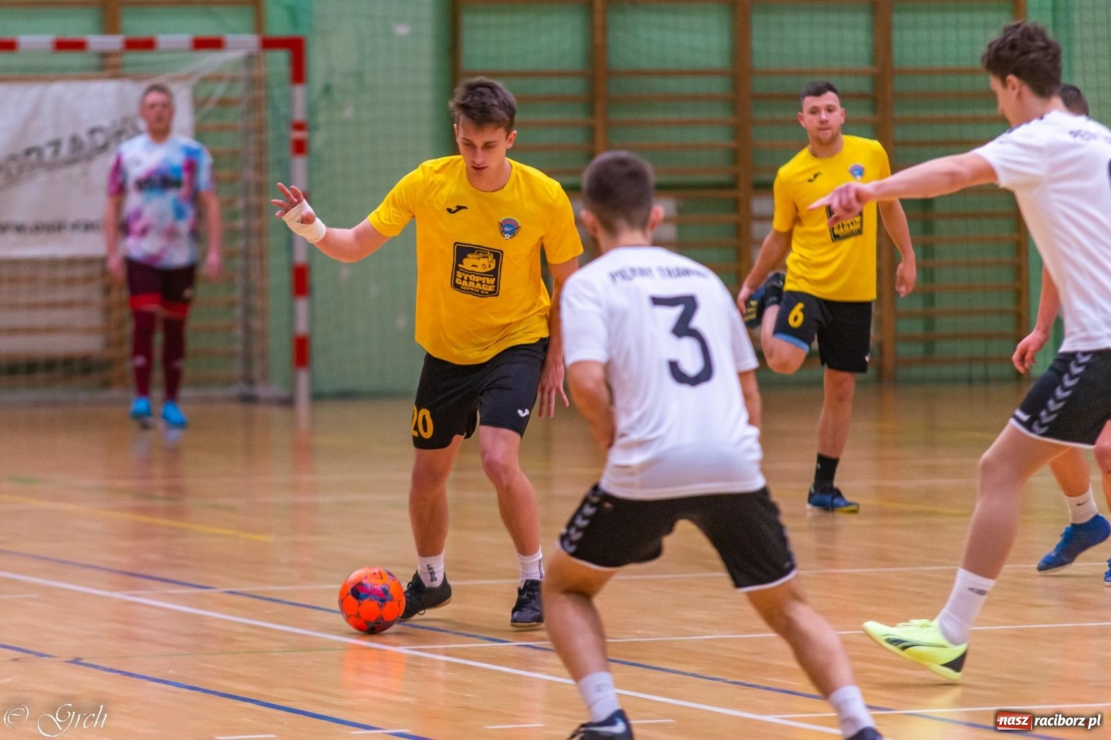 Zdjęcie w galerii na portalu naszraciborz.pl: Pierwszoligowe emocje w HLPN [FOTO] wiadomości z regionu