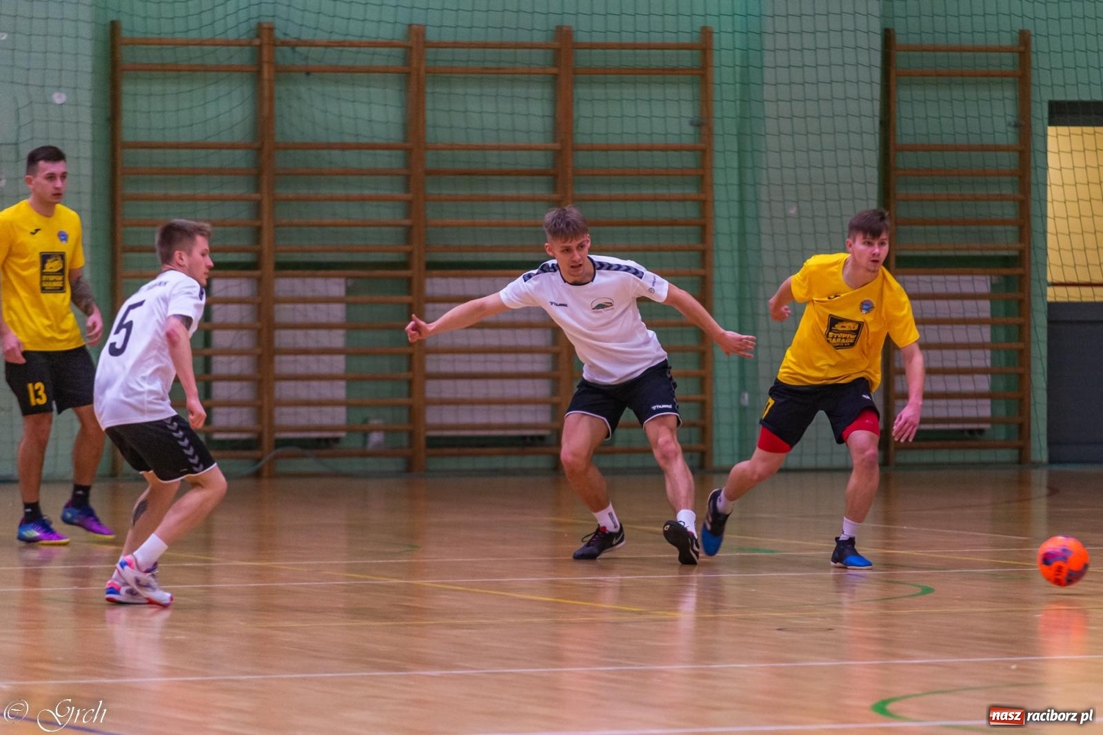 Zdjęcie w galerii na portalu naszraciborz.pl: Pierwszoligowe emocje w HLPN [FOTO] wiadomości z regionu