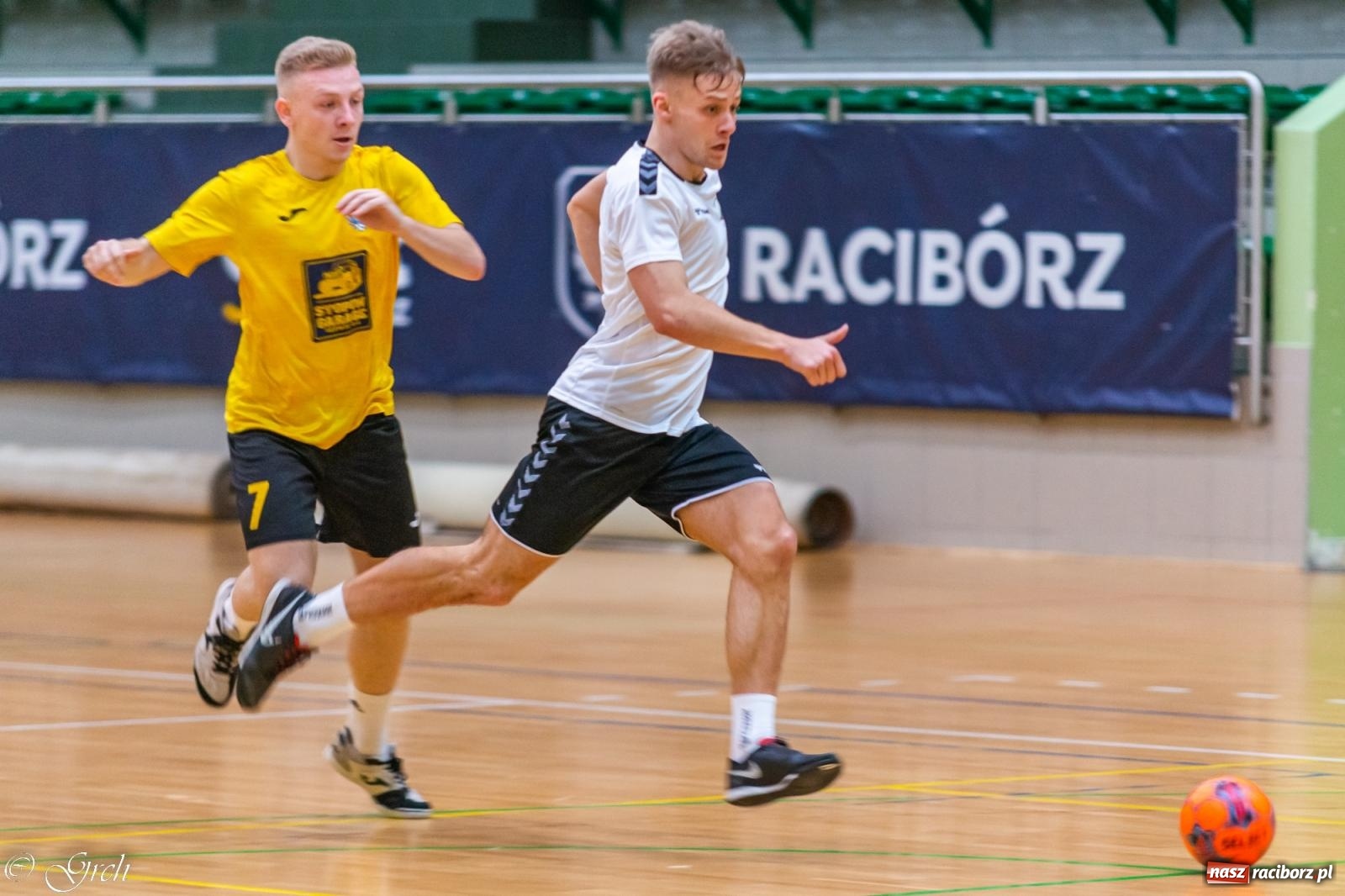 Zdjęcie w galerii na portalu naszraciborz.pl: Pierwszoligowe emocje w HLPN [FOTO] wiadomości z regionu