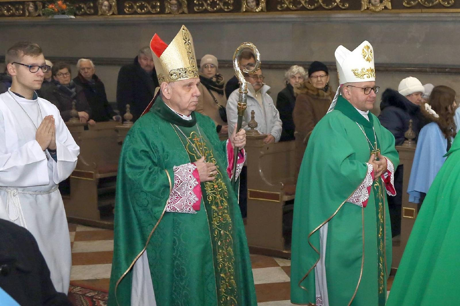 Zdjęcie w galerii na portalu naszraciborz.pl: Nowy biskup opolski odwiedził Racibórz [FOTO] wiadomości z regionu