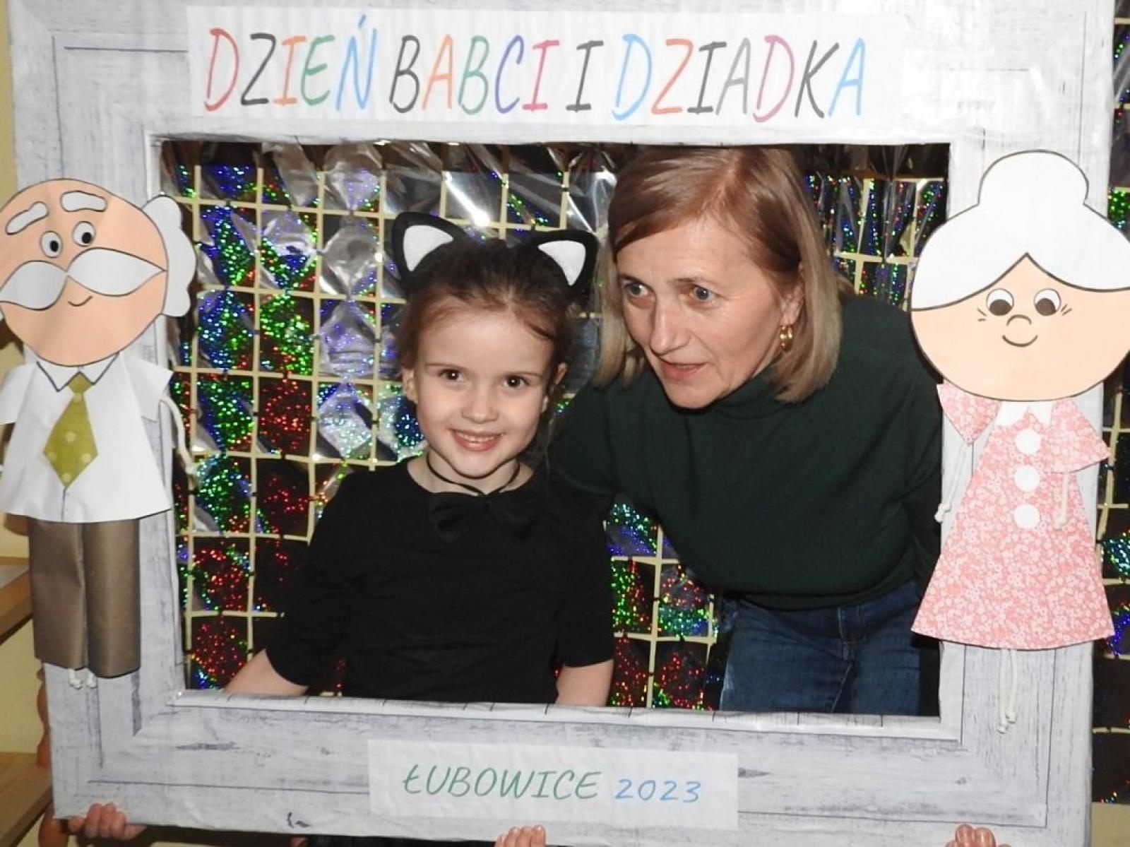 Zdjęcie w galerii na portalu naszraciborz.pl: Inny niż zwykle. Dzień babci i dziadka w Łubowicach wiadomości z regionu