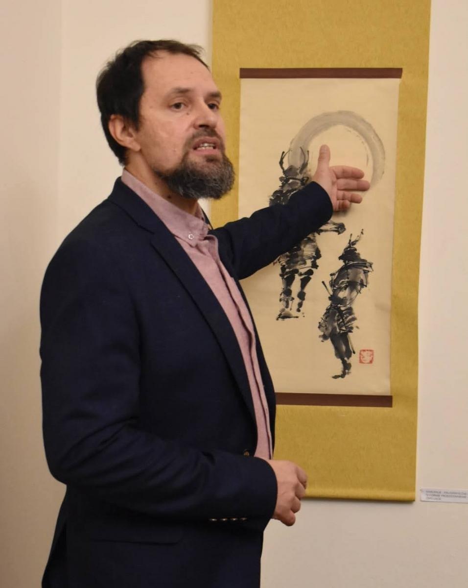 Zdjęcie w galerii na portalu naszraciborz.pl: Ślady tuszu na mieczu - tradycyjne malarstwo japońskie na zamku wiadomości z regionu