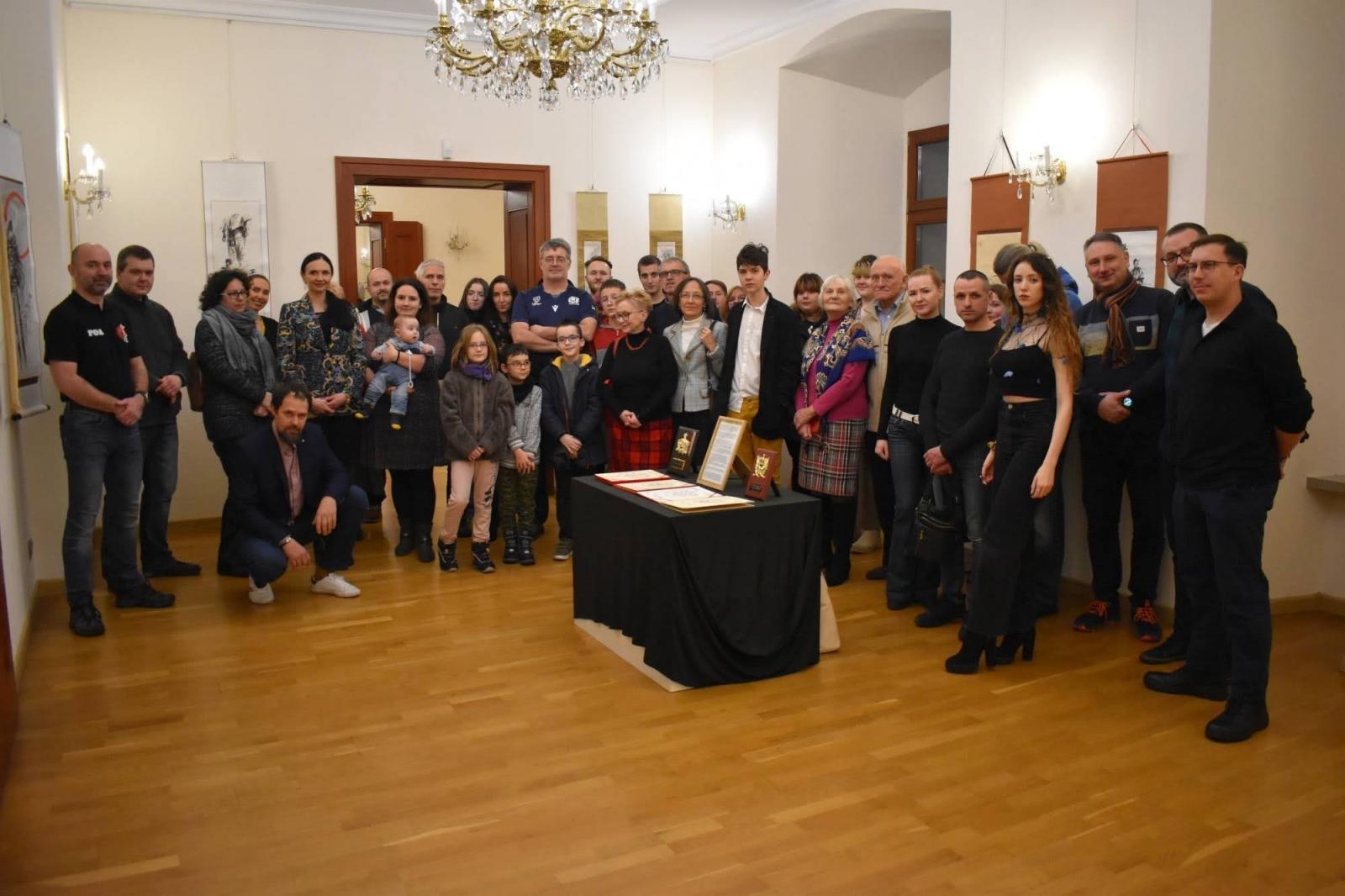 Zdjęcie w galerii na portalu naszraciborz.pl: Ślady tuszu na mieczu - tradycyjne malarstwo japońskie na zamku wiadomości z regionu