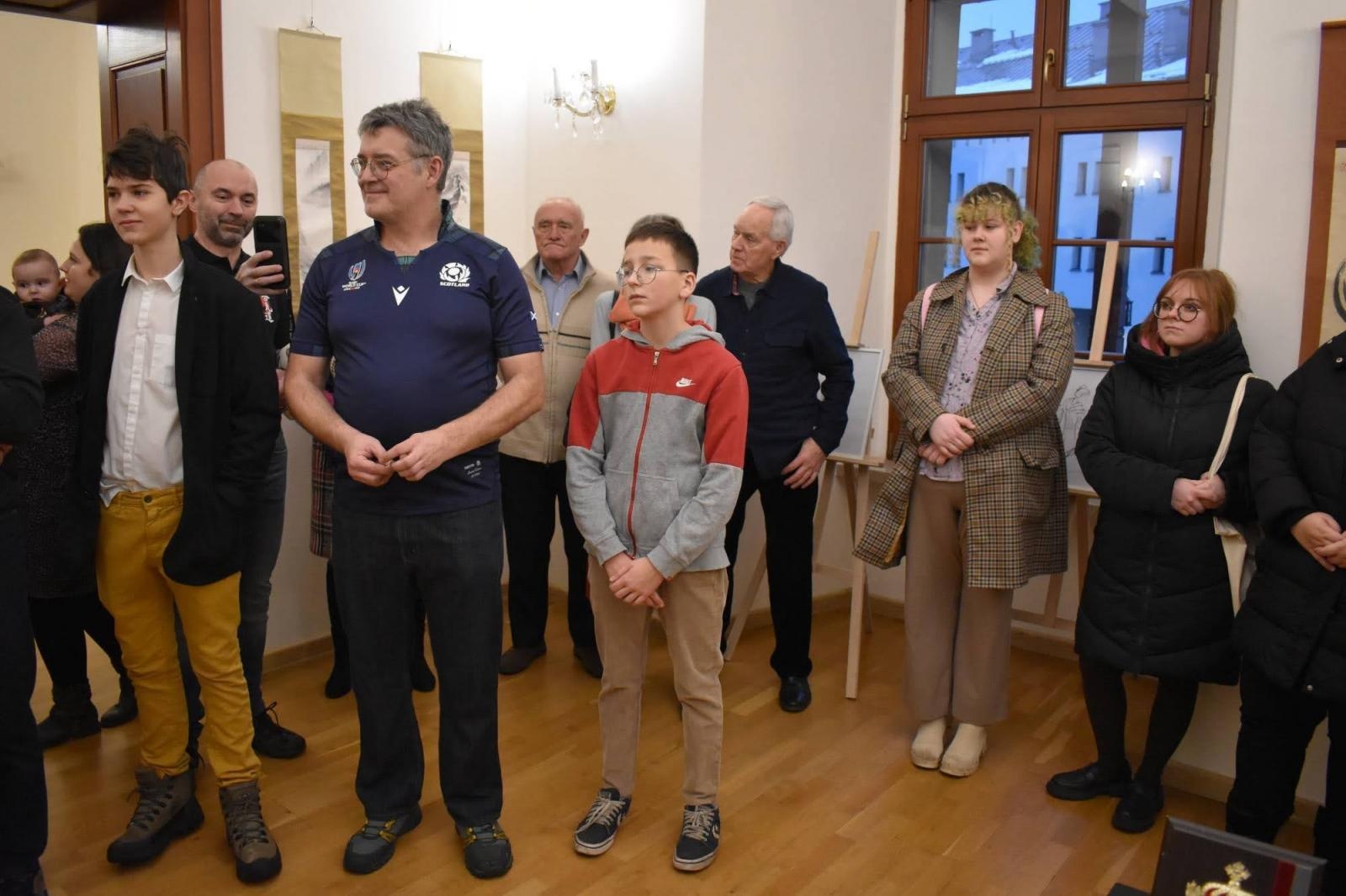 Zdjęcie w galerii na portalu naszraciborz.pl: Ślady tuszu na mieczu - tradycyjne malarstwo japońskie na zamku wiadomości z regionu