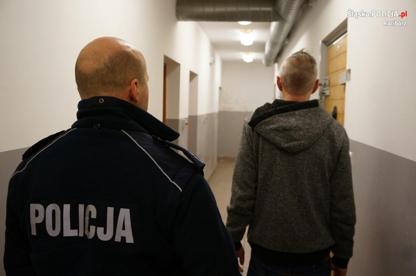 Zdjęcie w galerii na portalu naszraciborz.pl: Panów z narkotykami wiozła pani z zakazem wiadomości z regionu