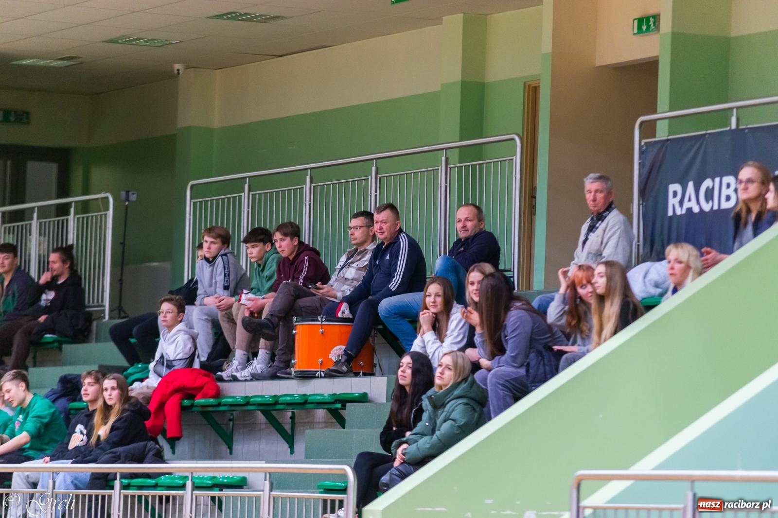 Zdjęcie w galerii na portalu naszraciborz.pl: Siatkarski rollercoaster emocji w hali przy Łąkowej [FOTO i WIDEO] wiadomości z regionu