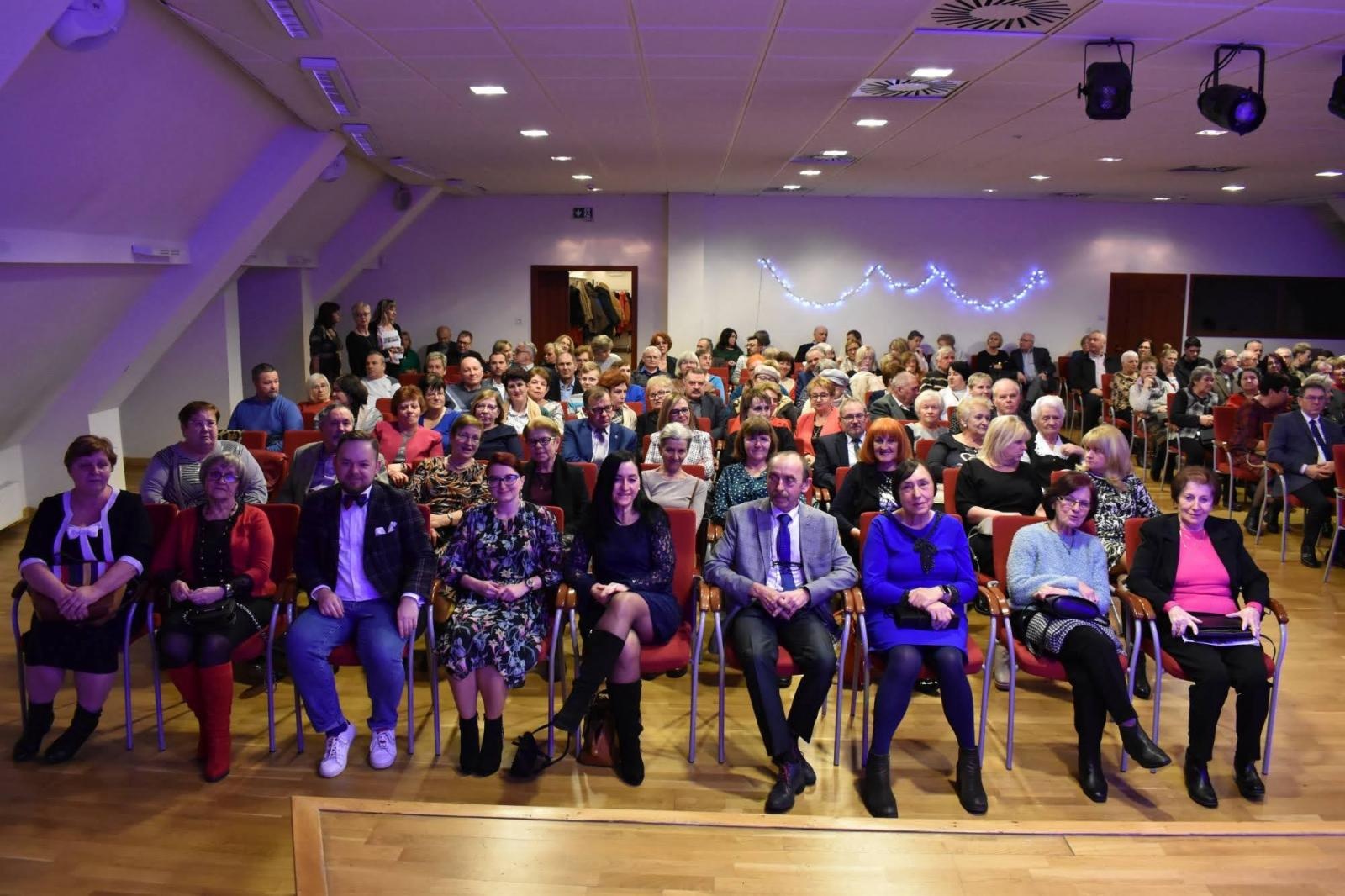 Zdjęcie w galerii na portalu naszraciborz.pl: Operetkowe przeboje z nutką humoru na zamku wiadomości z regionu