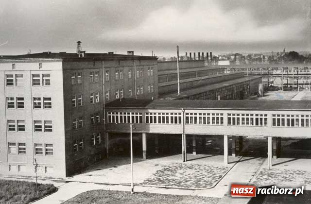 Zdjęcie w galerii na portalu naszraciborz.pl: Rafako na starych zdjęciach wiadomości z regionu