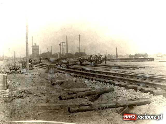 Zdjęcie w galerii na portalu naszraciborz.pl: Rafako na starych zdjęciach wiadomości z regionu