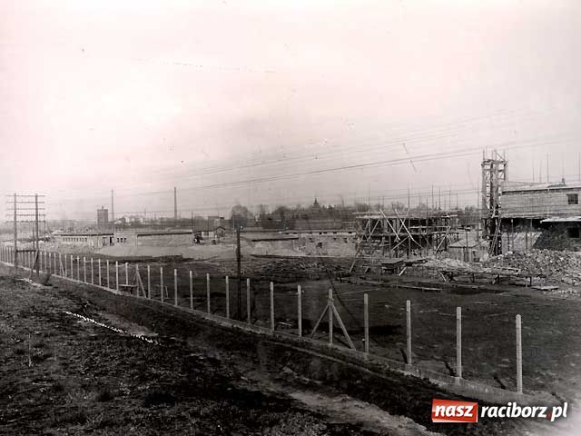 Zdjęcie w galerii na portalu naszraciborz.pl: Rafako na starych zdjęciach wiadomości z regionu