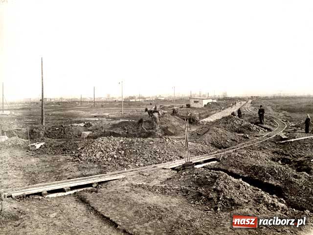 Zdjęcie w galerii na portalu naszraciborz.pl: Rafako na starych zdjęciach wiadomości z regionu
