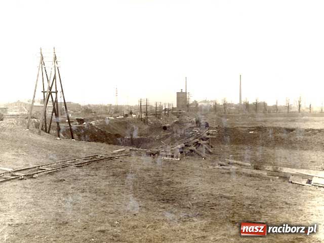 Zdjęcie w galerii na portalu naszraciborz.pl: Rafako na starych zdjęciach wiadomości z regionu
